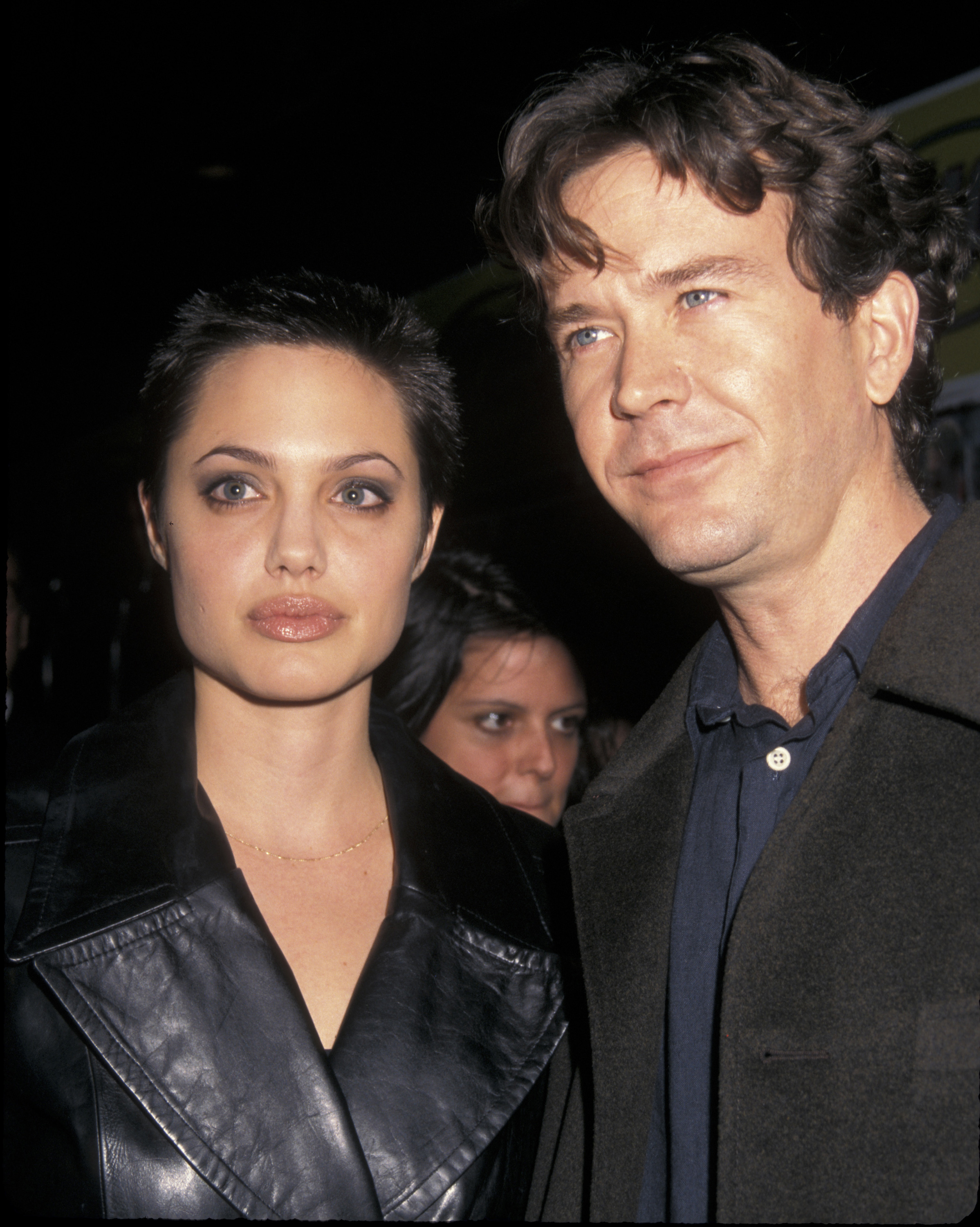 Angelina Jolie et Timothy Hutton lors de la première de "Playing God" à New York en 1997. | Source : Getty Images
