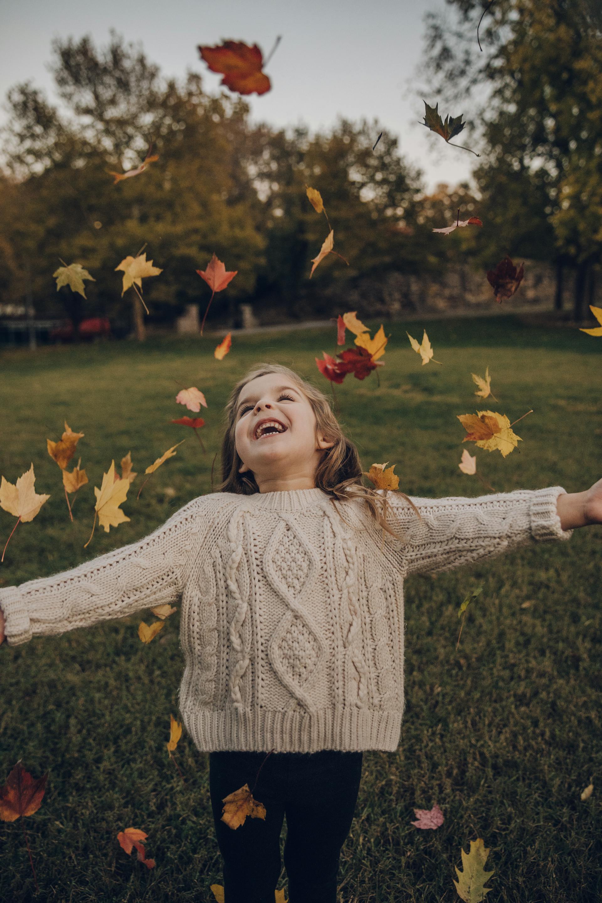 Une petite fille heureuse | Source : Pexels