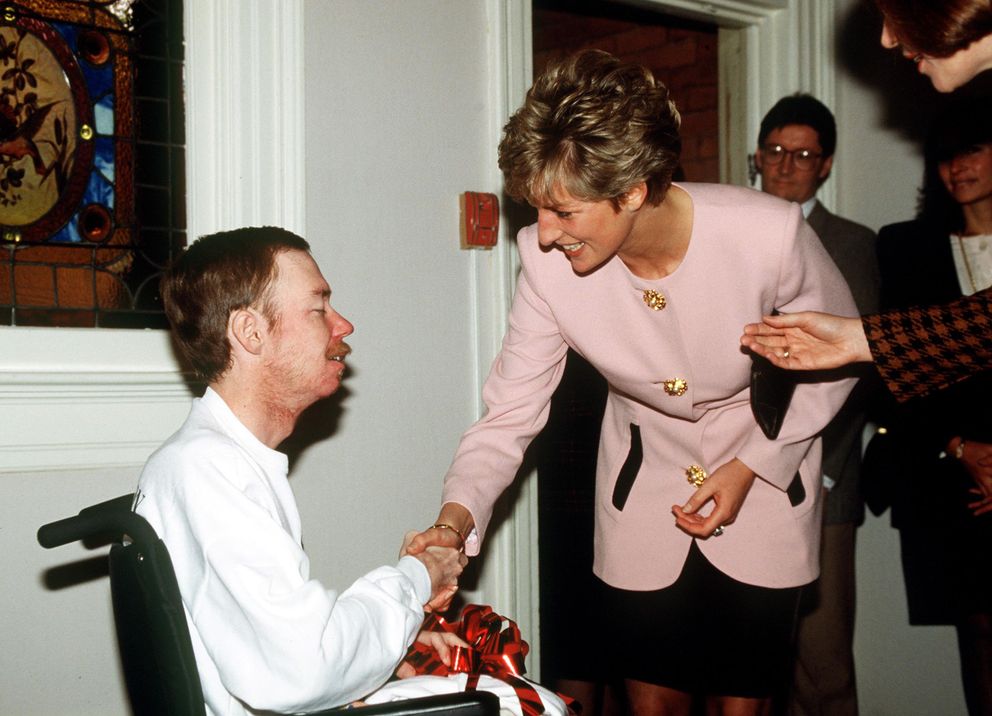 La princesse Diana dans un hospice à Toronto. | Source : Getty Images