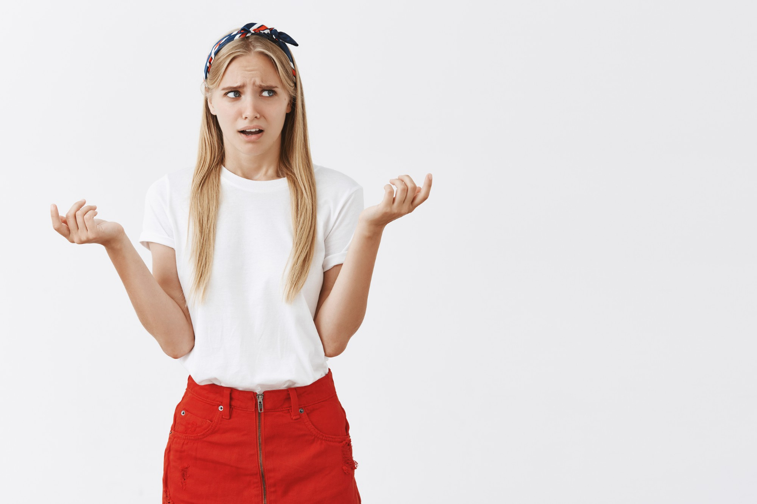 Une femme agacée | Source : Freepik