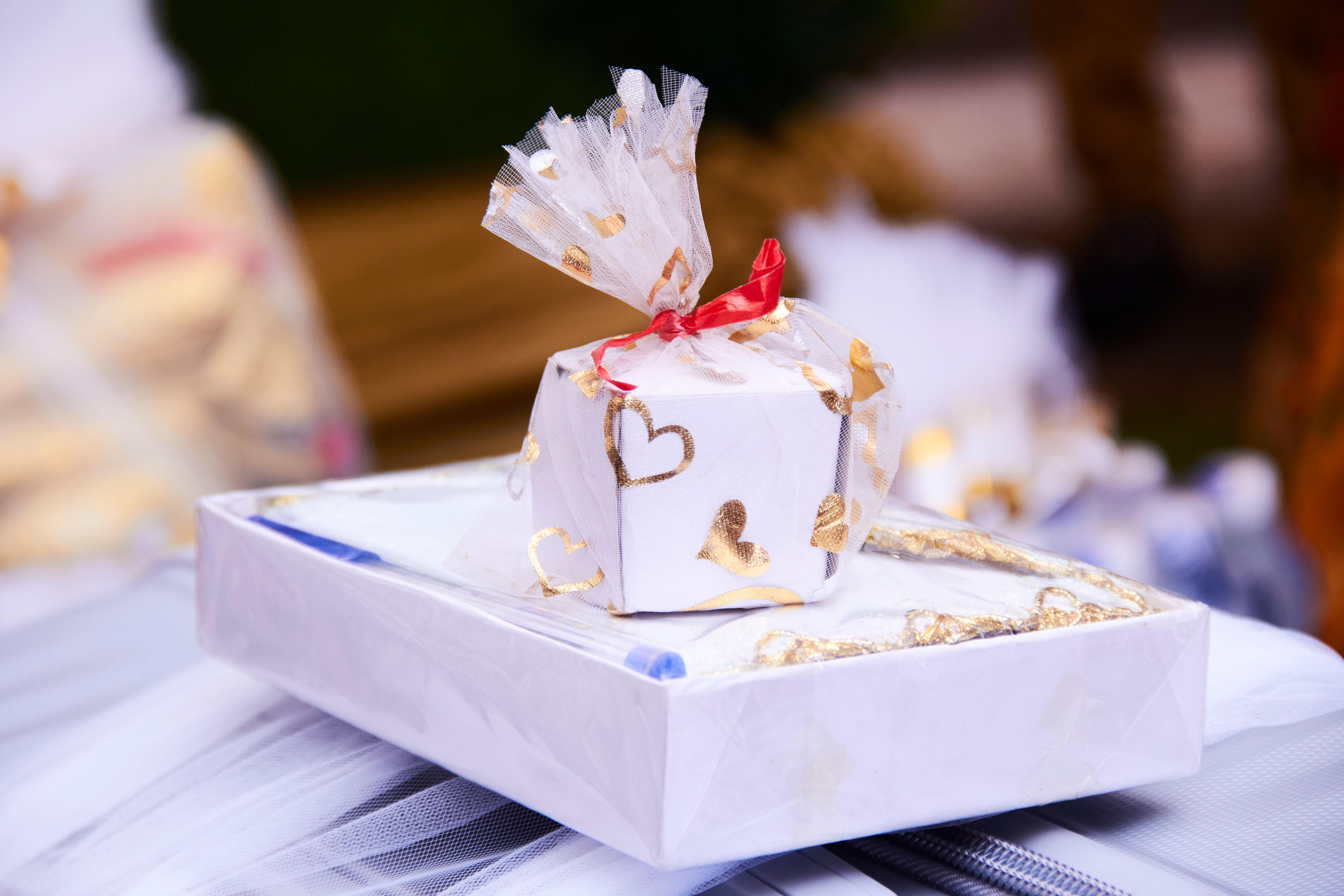 Cadeau de mariage | Source : Pexels