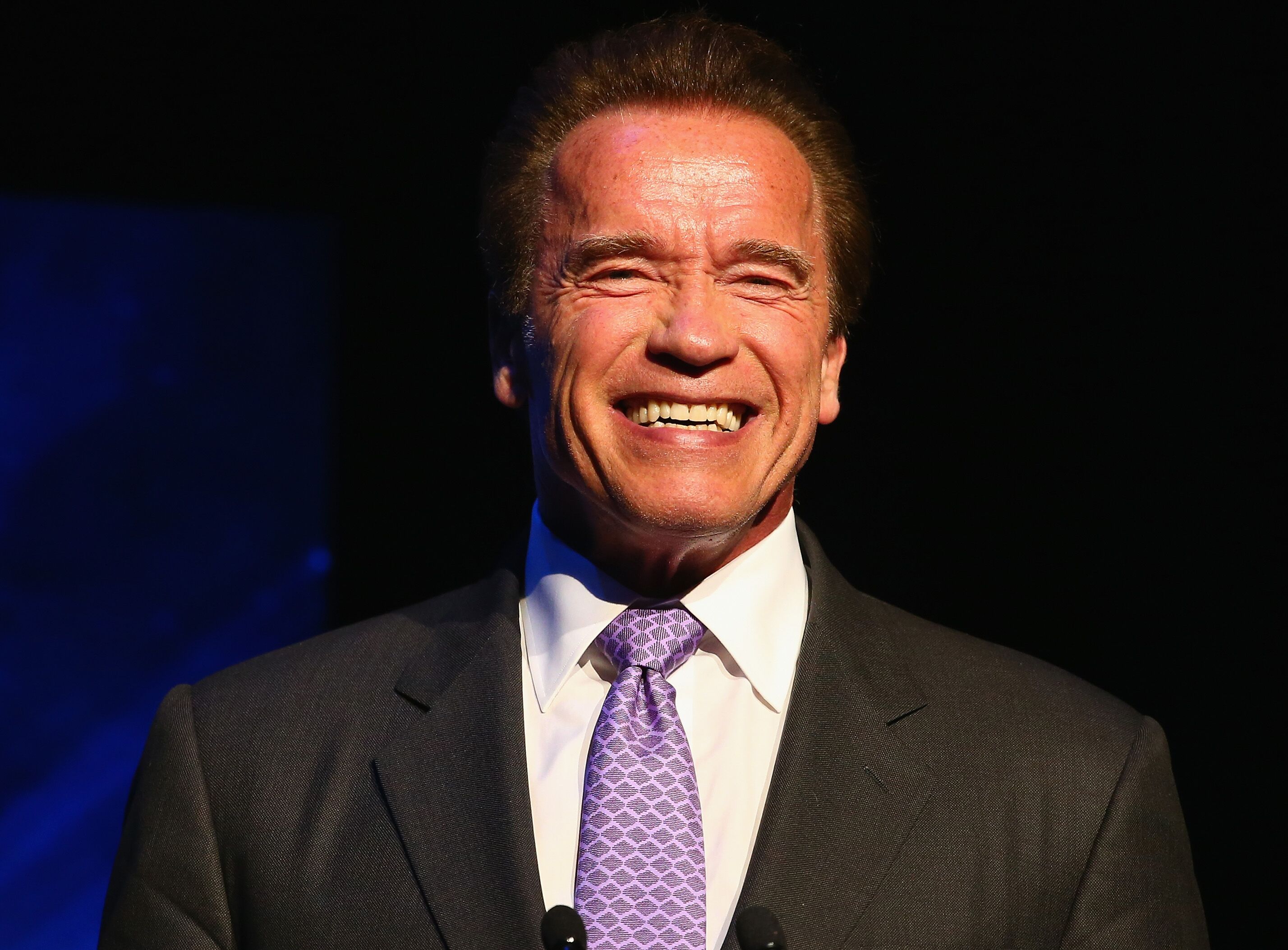 Arnold Schwarzenegger s'exprime sur la scène lors de la Arnold Classic Australia au centre de conventions et d'expositions | Source: Getty Images