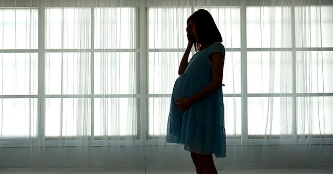 Une femme enceinte en détresse | Source : Shutterstock