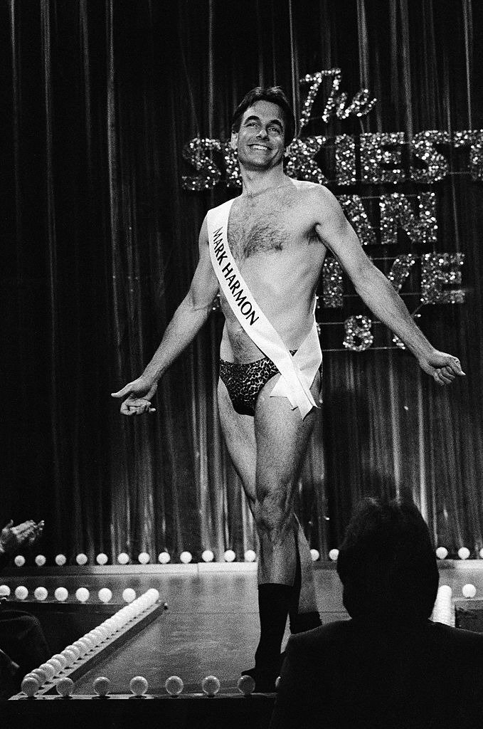 Mark Harmon lors du sketch "The Sexiest Man Alive 1986" le 9 mai 1987 | Photo : Getty Images