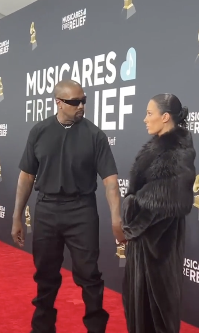 Kanye West et Bianca Censori lors de la 67e édition des Grammy Awards, le 2 février 2025, à Los Angeles, en Californie. | Source : TikTok.com/CBSMornings