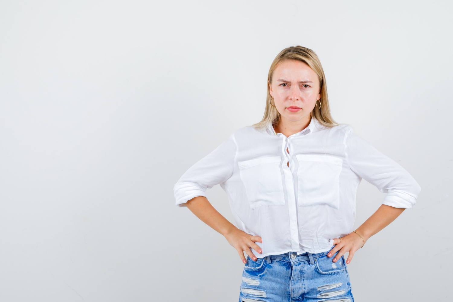 Une femme en colère | Source : Freepik