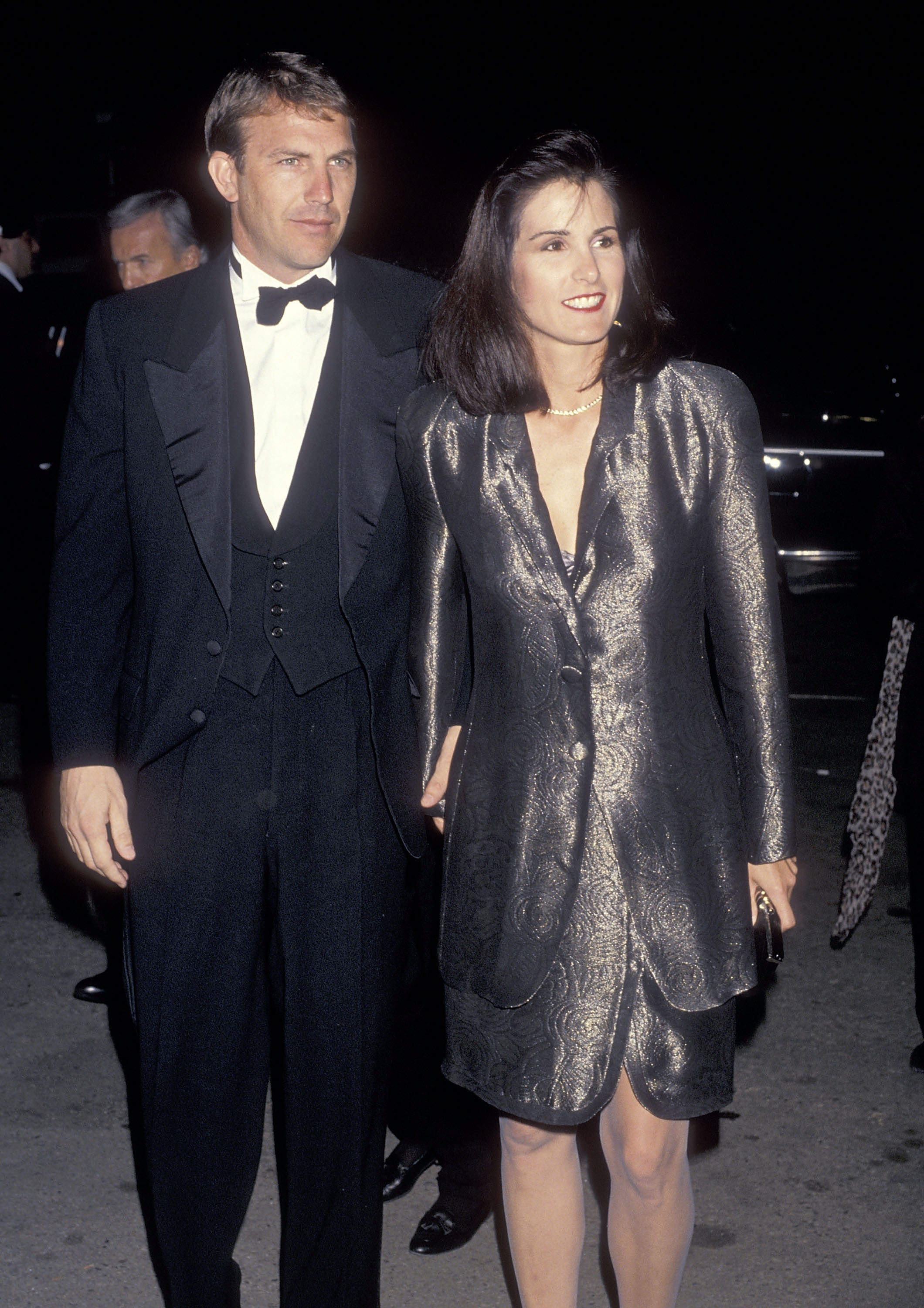 Kevin et Cindy Costner assistent aux Movie Awards à Universal City, en Californie, le 30 janvier 1991. | Source : Getty Images