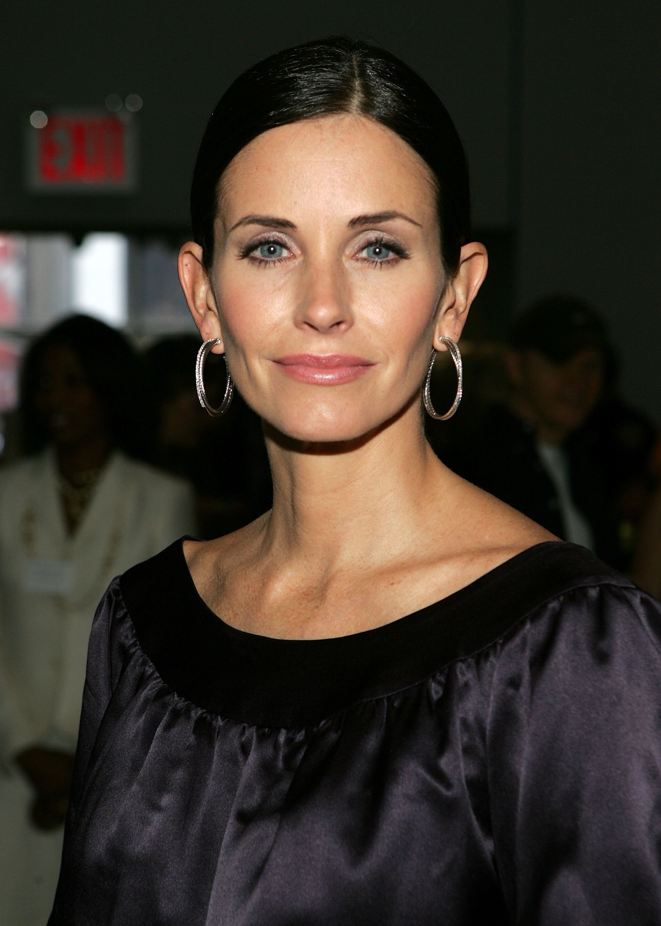 Courteney Cox pendant la semaine de la mode de l'Olympus à Bryant Park le 8 septembre 2005 à New York. | Source : Getty Images