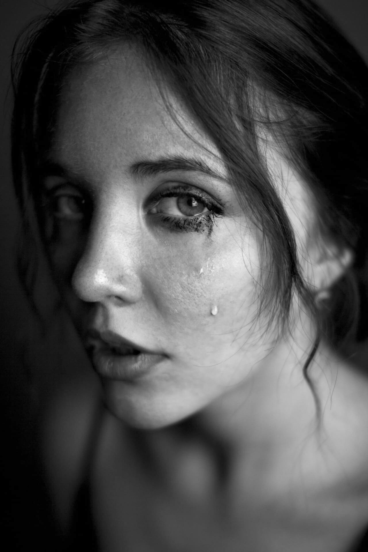 Une femme déprimée en larmes | Source : Pexels