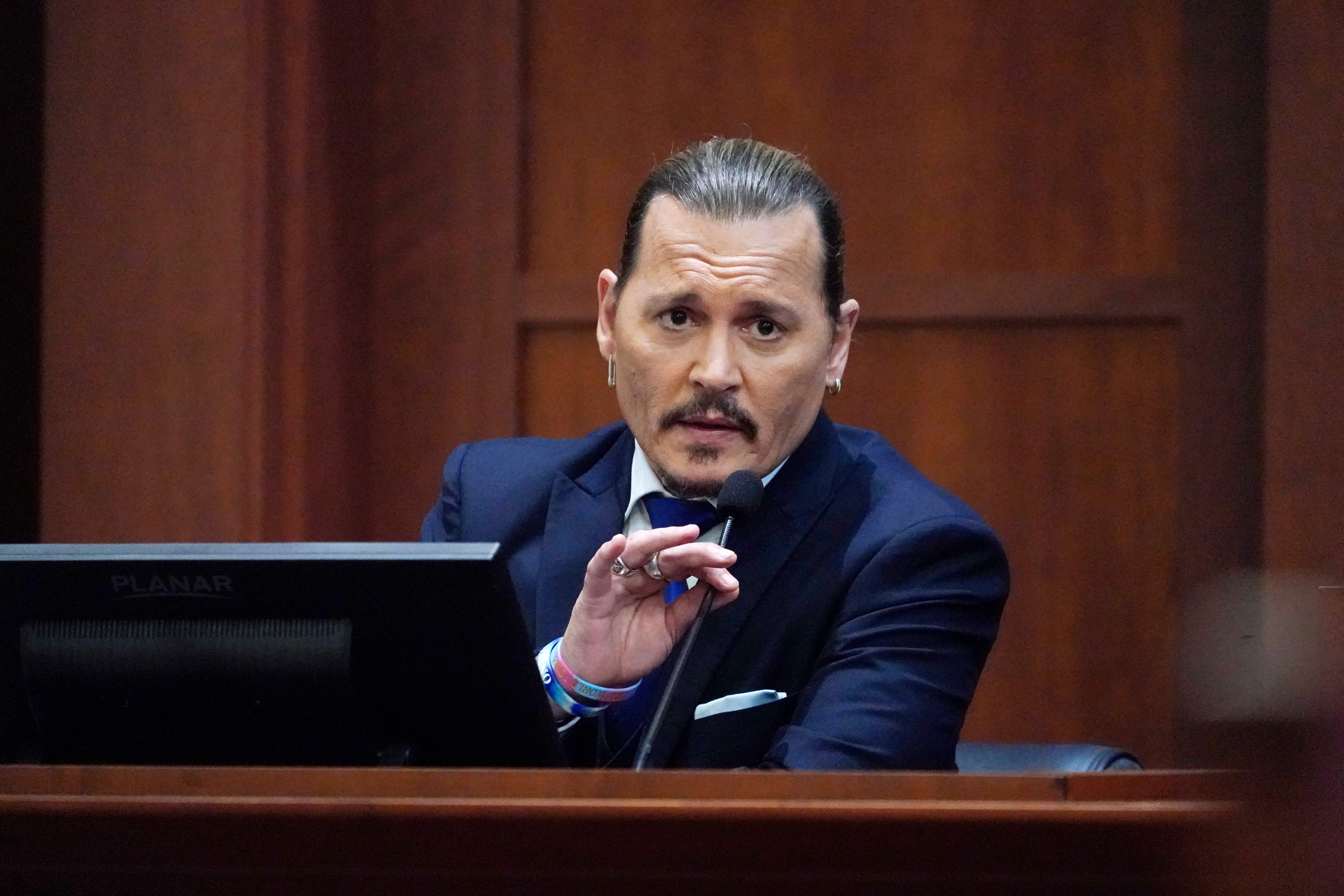 Johnny Depp au tribunal du comté de Fairfax à Fairfax, en Virginie, le 25 avril 2022. | Source : Getty Images