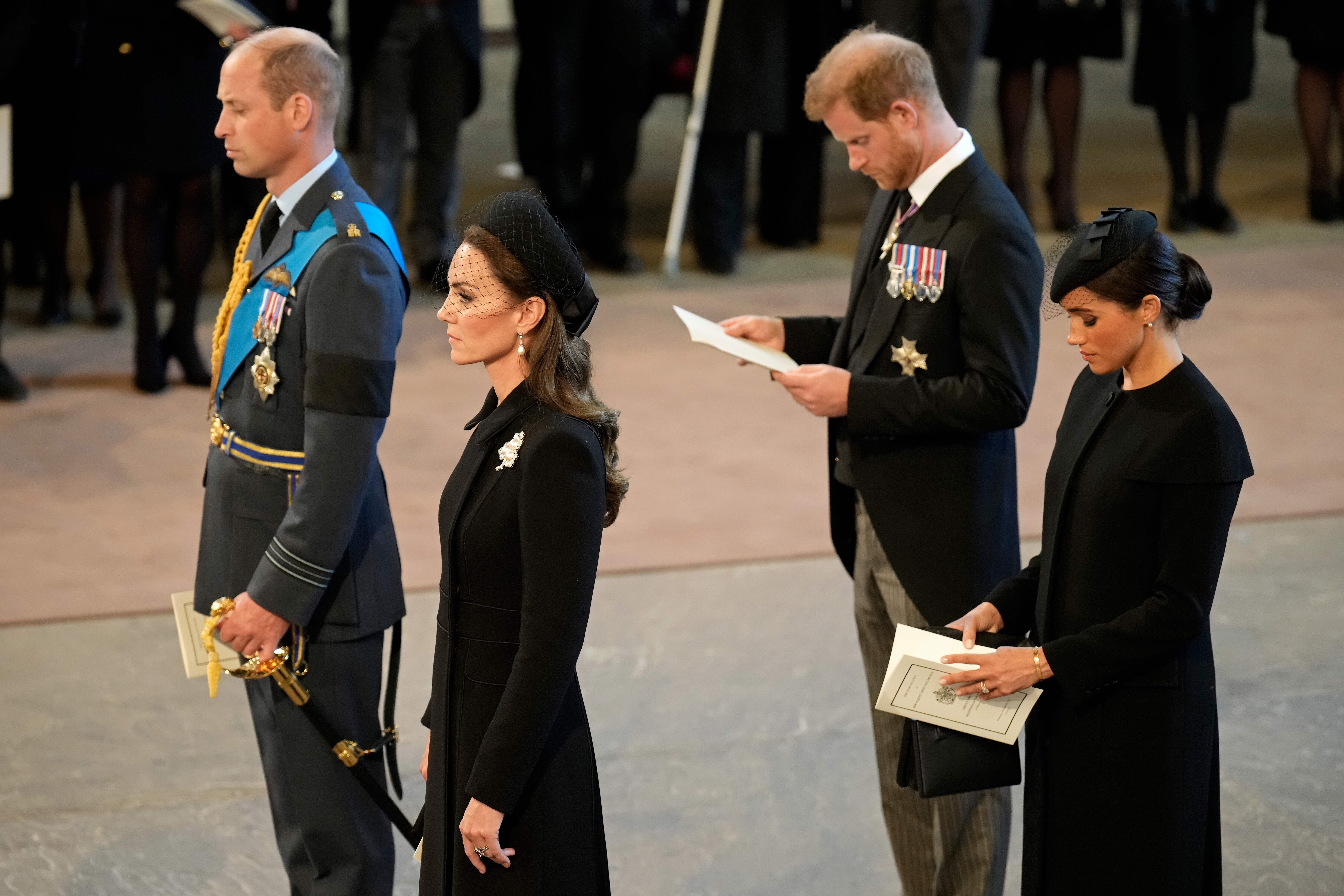 Le prince William, la princesse Catherine, Meghan Markle et le prince Harry lors de la cérémonie d'intronisation de la reine Élisabeth II, le 14 septembre 2022 à Londres, en Angleterre | Source : Getty Images