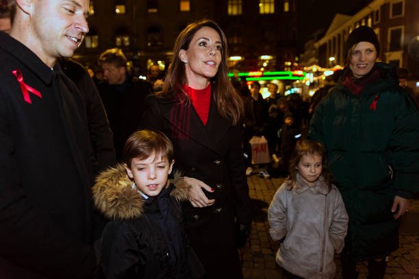 La princesse Marie de Danemark et ses enfants la princesse Athéna et le prince Henrik à Copenhague, Danemark. | Photo : Getty Images*