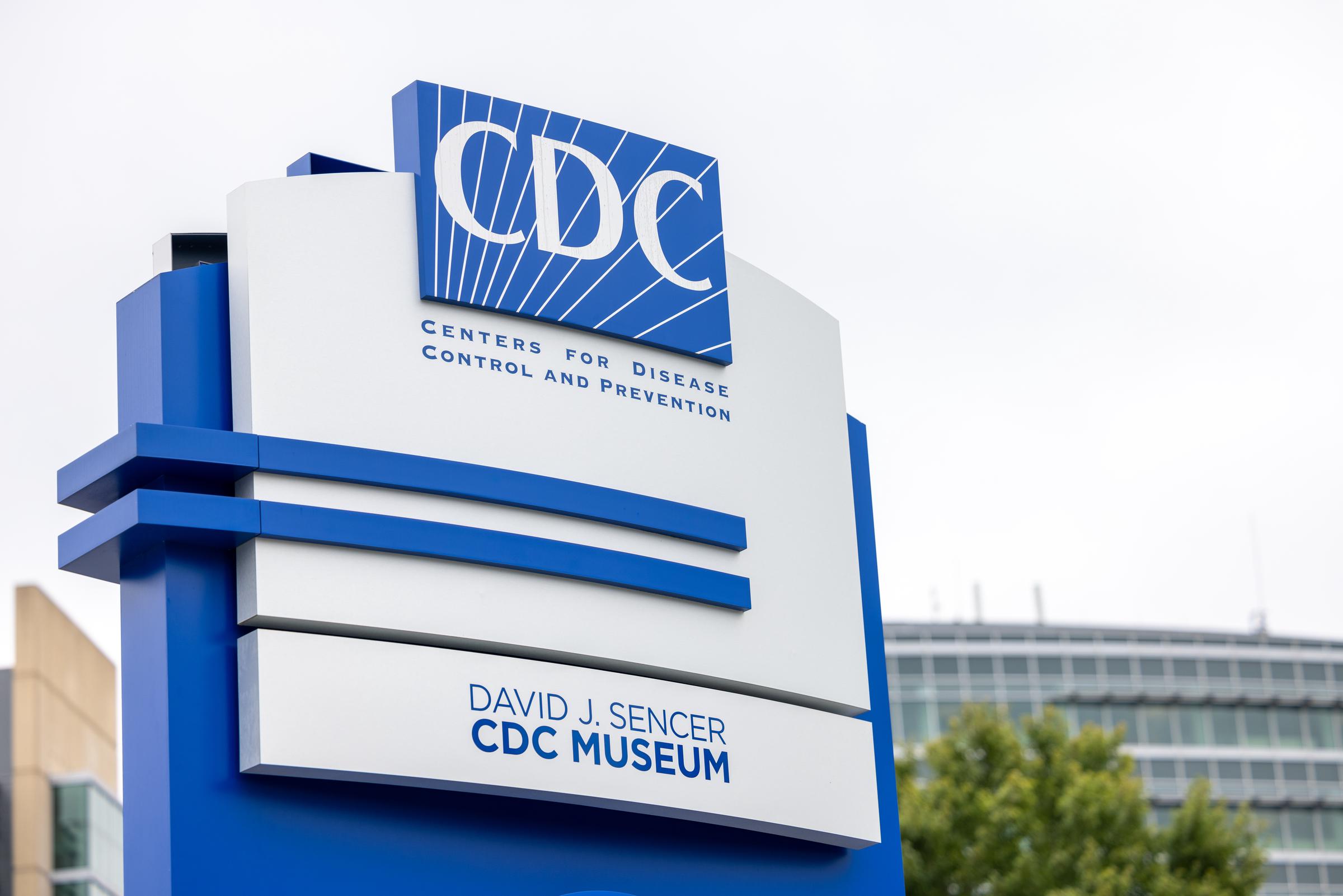 L'enseigne du siège du Centre de contrôle des maladies (CDC) à Atlanta, en Géorgie, le 6 août 2022. | Source : Getty Images