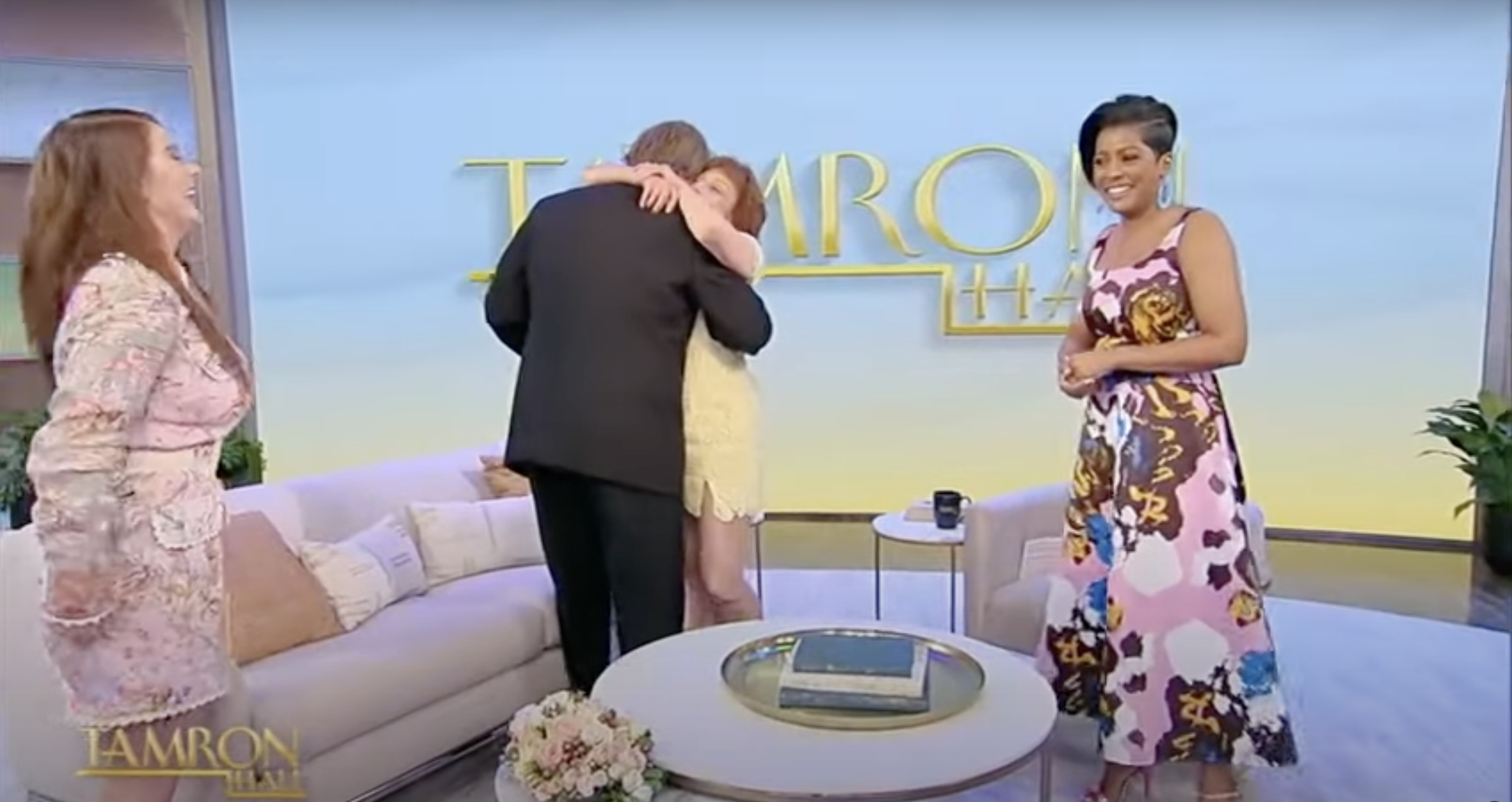 Danielle Jefferson, Dave, Janet Merryman et Tamron Hall au Tamron Hall Show d'après une vidéo datée du 22 mai 2023 | Source : YouTube