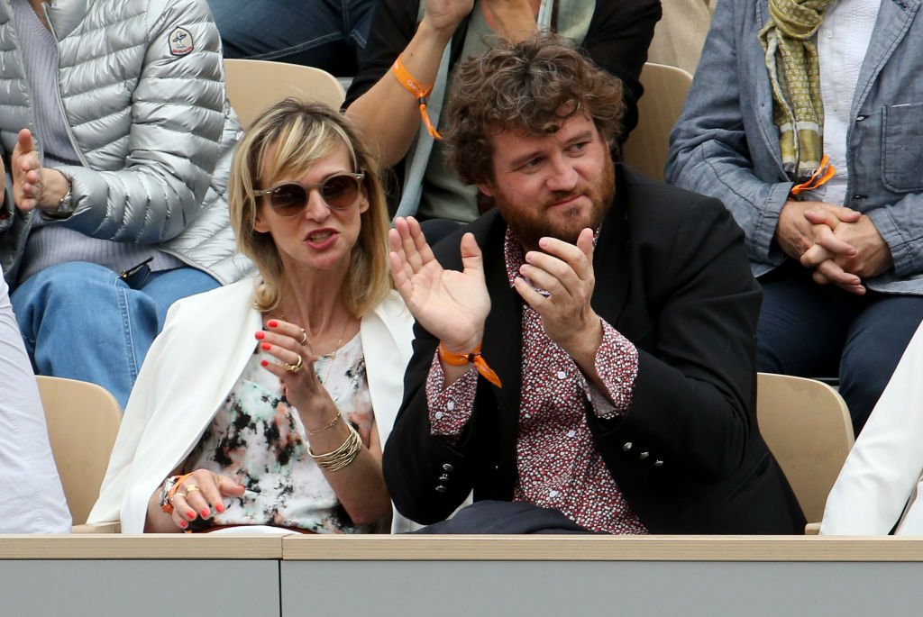 Olivier de Benoist et sa femme Caroline Menand à Roland Garros . | Photo : Getty Images