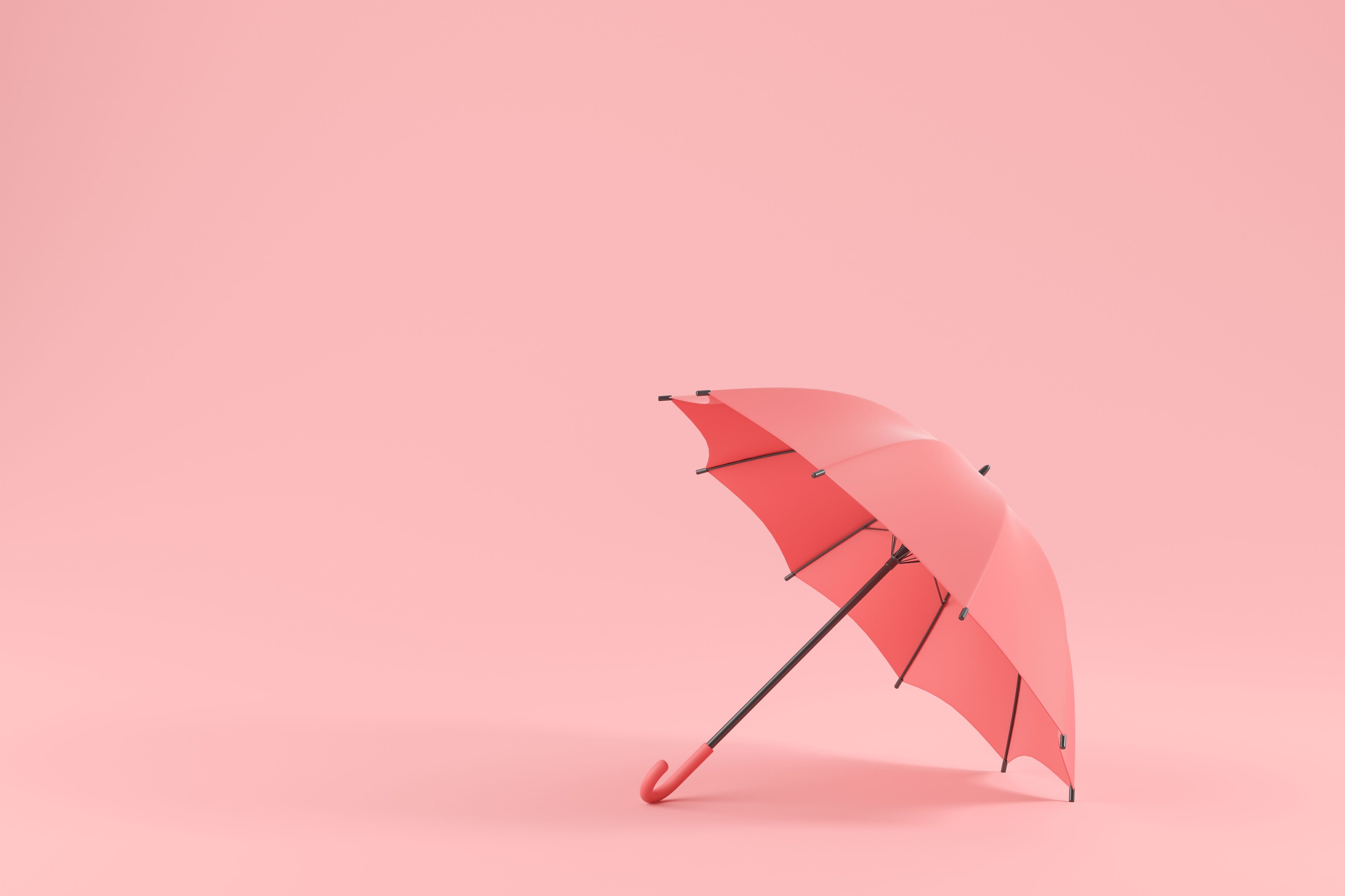Un parapluie rose | Source : Shutterstock