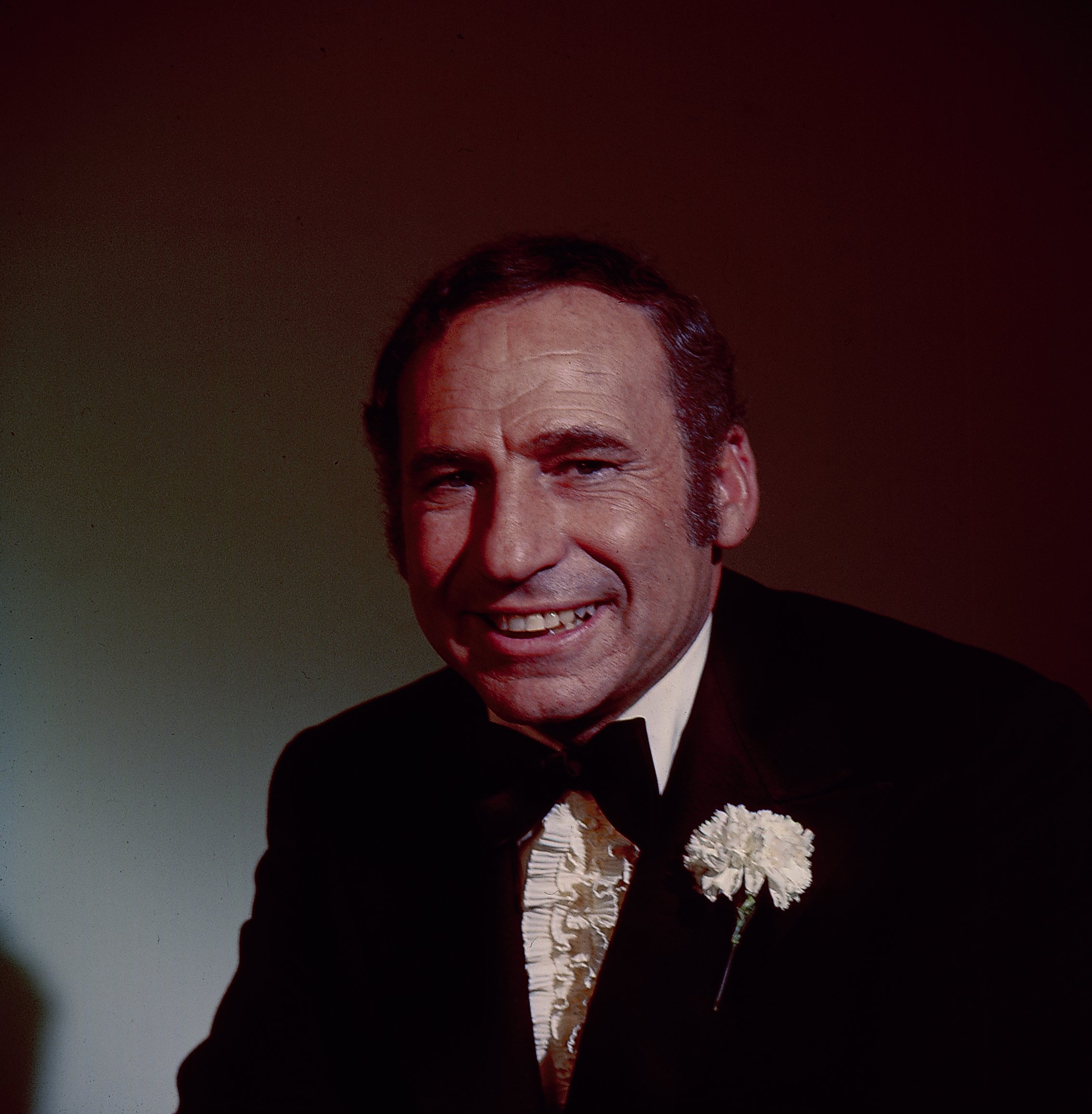 Mel Brooks photographié lors d'une scène du film "Silent Movie" le 1er janvier 1976 ┃Source : Getty Images