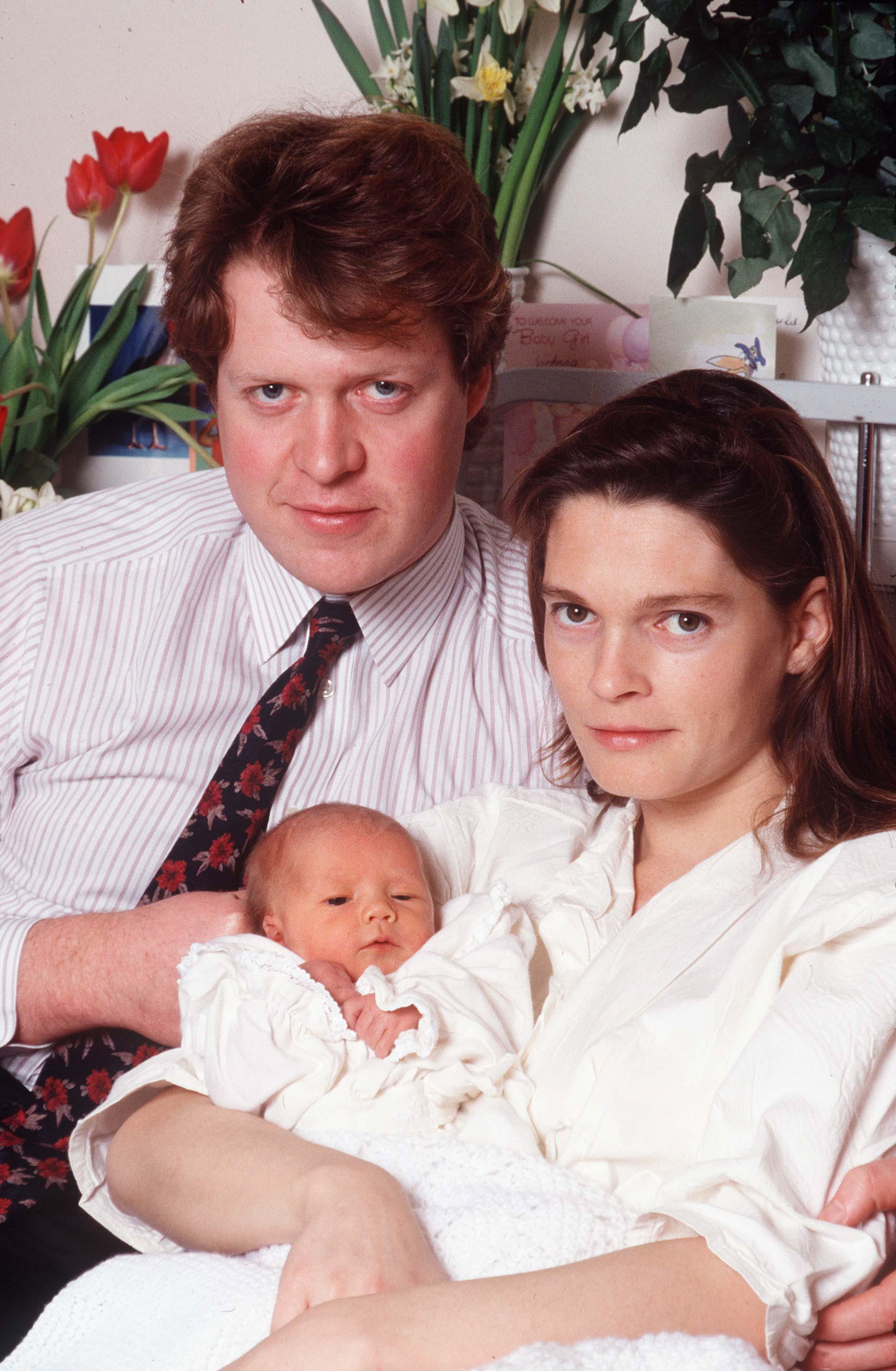 Le vicomte Althorp (comte Spencer) et Victoria Spencer avec leur fille Kitty Eleanor à l'hôpital St. Mary à Paddington, Londres | Source : Getty Images