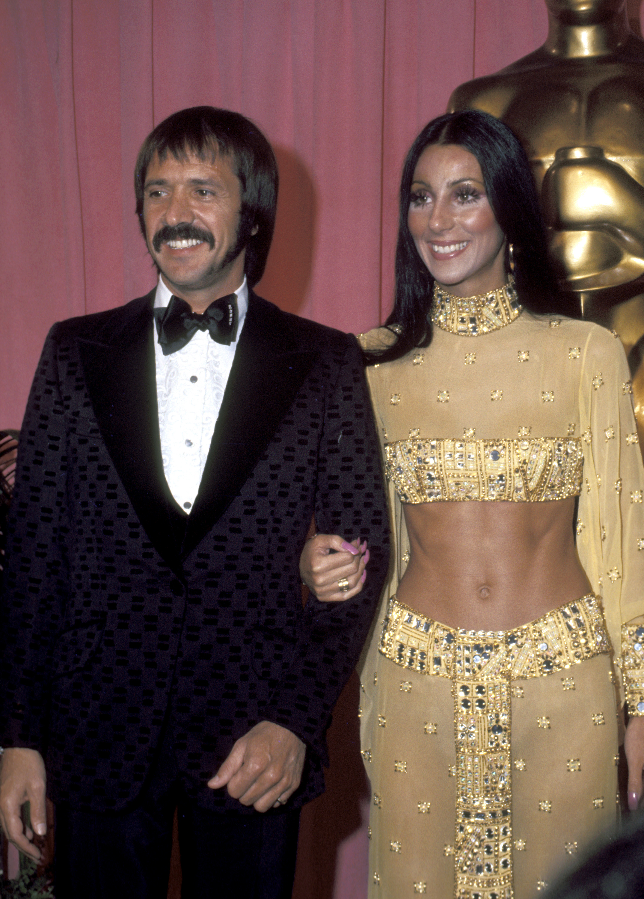 Sonny Bono et Cher à la 45e cérémonie annuelle des Oscars le 27 mars 1973 | Source : Getty Images