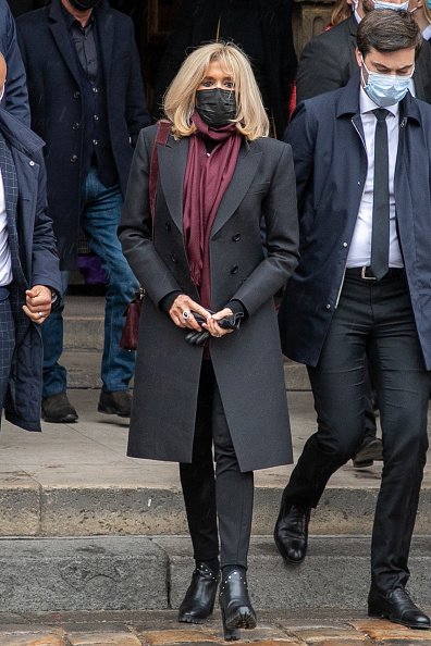  Brigitte Macron assiste aux funérailles de Juliette Greco à l'église Saint-Germain-des-Prés. |Photo : Getty Images