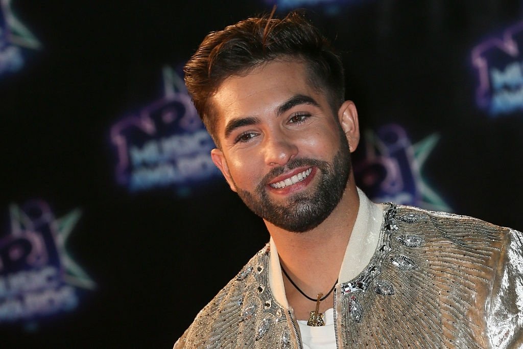 Kendji Girac arrive à la 18e édition des NRJ Music Awards au Palais des Festivals le 12 novembre 2016 à Cannes, en France. | Photo : Getty Images