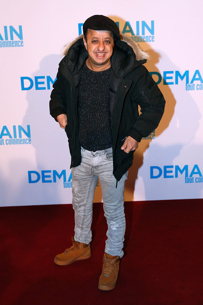 PARIS, FRANCE - 28 NOVEMBRE : L'humoriste Booder assiste à l'avant-première parisienne de "Demain Tout Commence" au cinéma Le Grand Rex le 28 novembre 2016 à Paris, France. (Photo par Bertrand Rindoff Petroff/Getty Images)