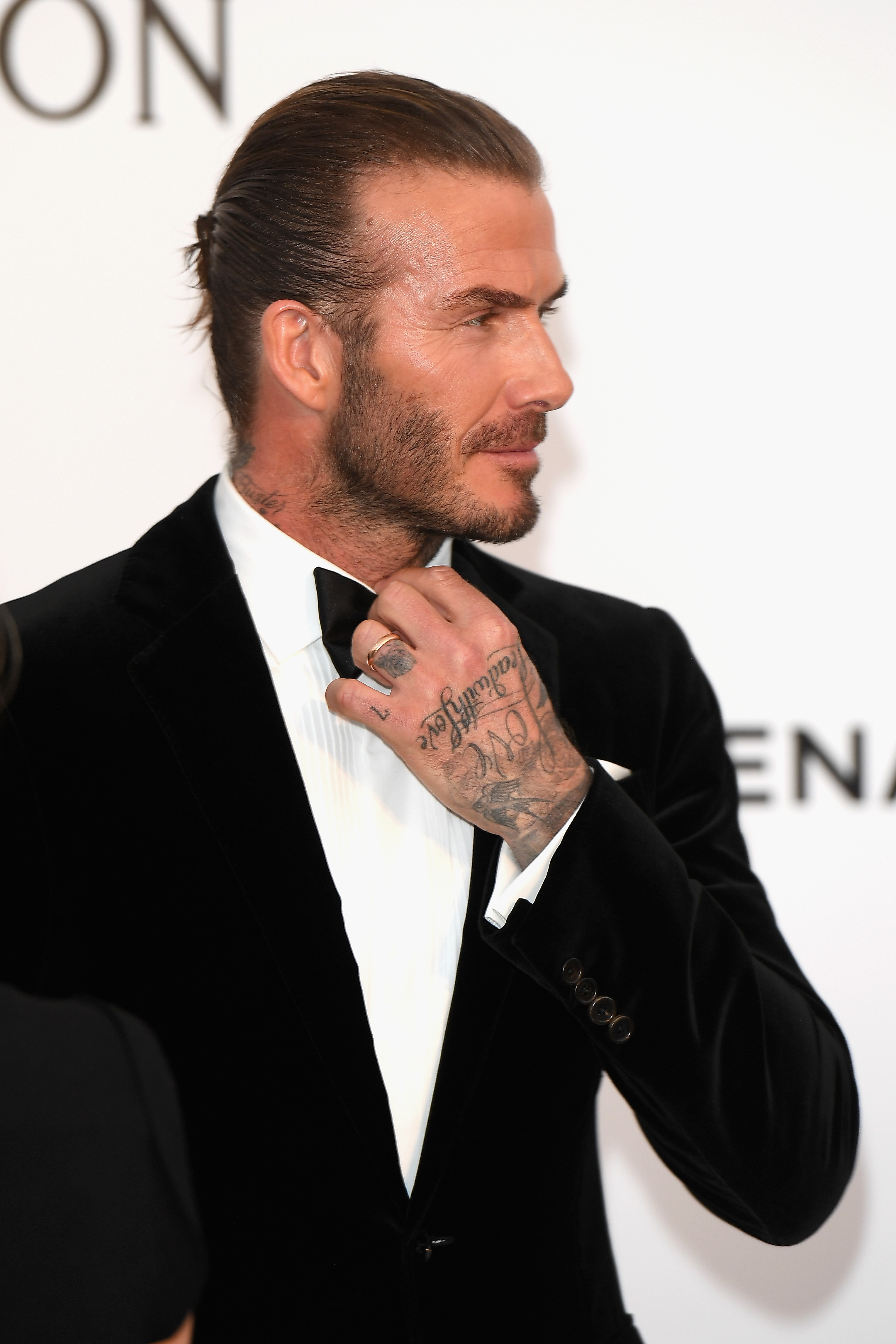 David Beckham venant de débarquer au gala de l'amfAR Cannes 2017 à l'hôtel du Cap-Eden-Roc le 25 mai 2017 au Cap d'Antibes, France | Source : Getty Images