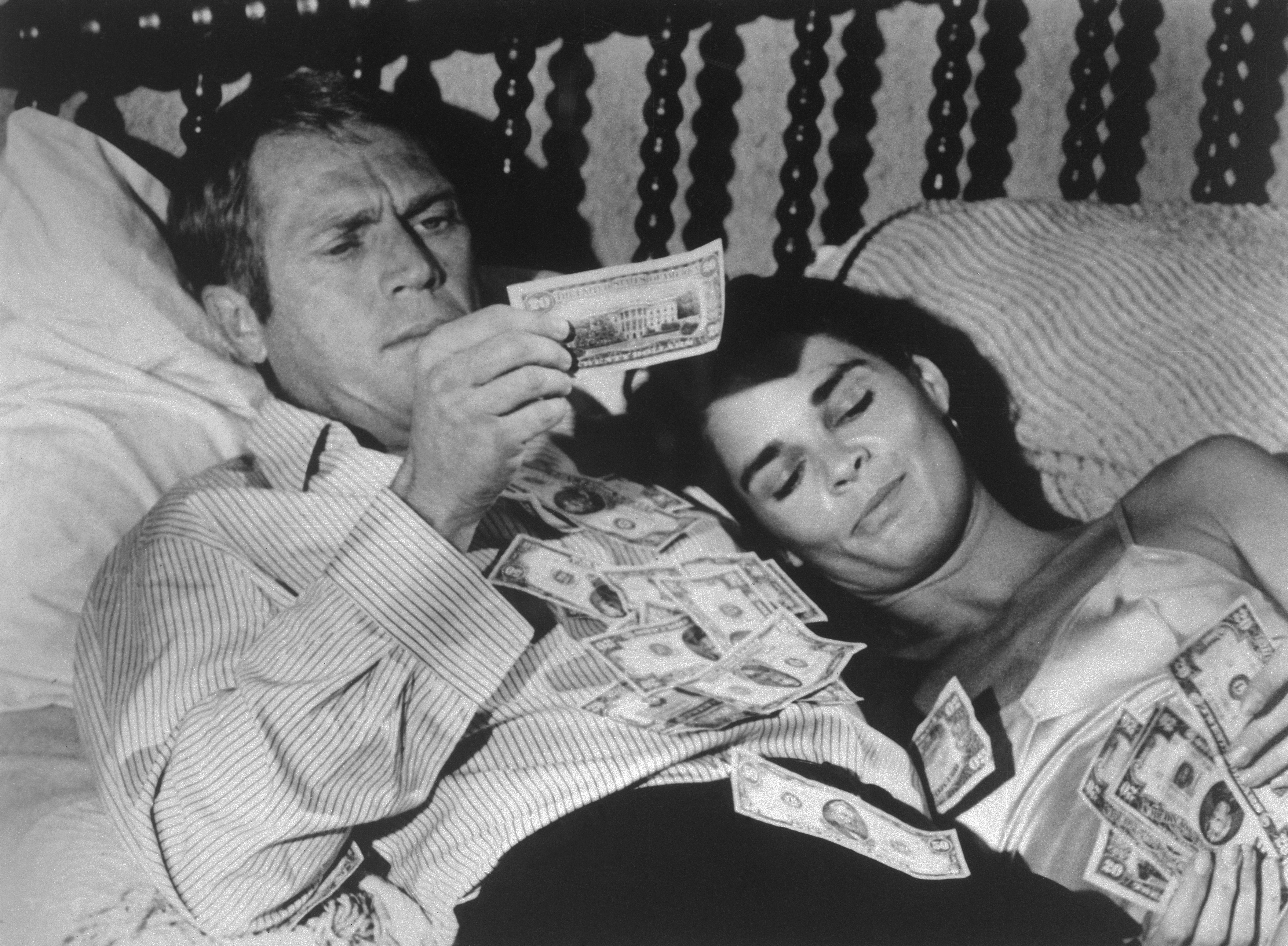 Steve McQueen avec l'actrice dans "The Getaway" en 1972 | Source : Getty Images