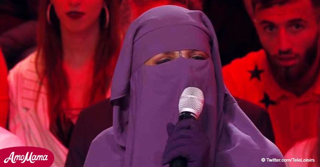 Balance ton post: Les gens ont été 'scandalisés' par la présence d'une femme dans une burqa (Tweets)