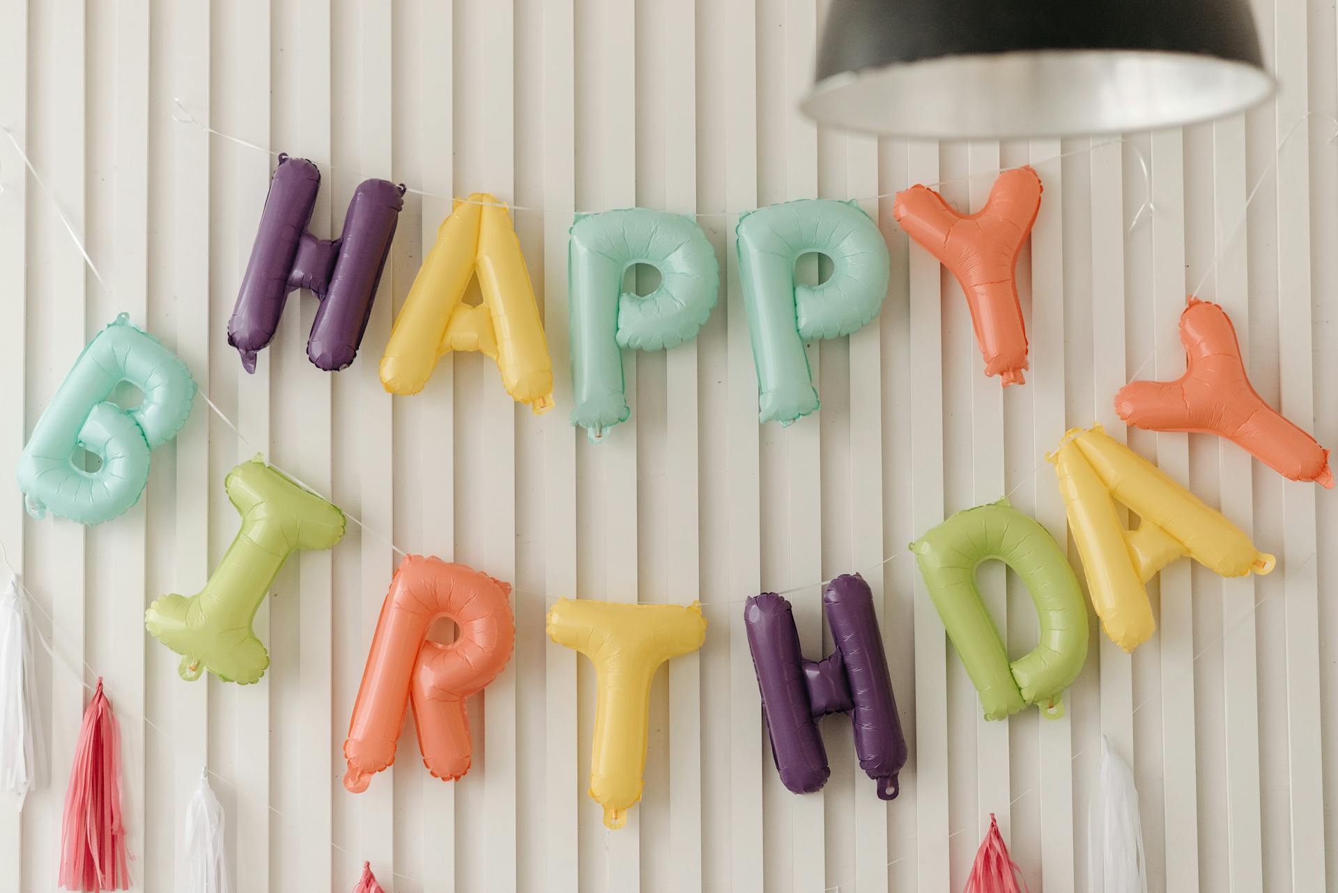 Une fête d'anniversaire mise en place | Source : Pexels