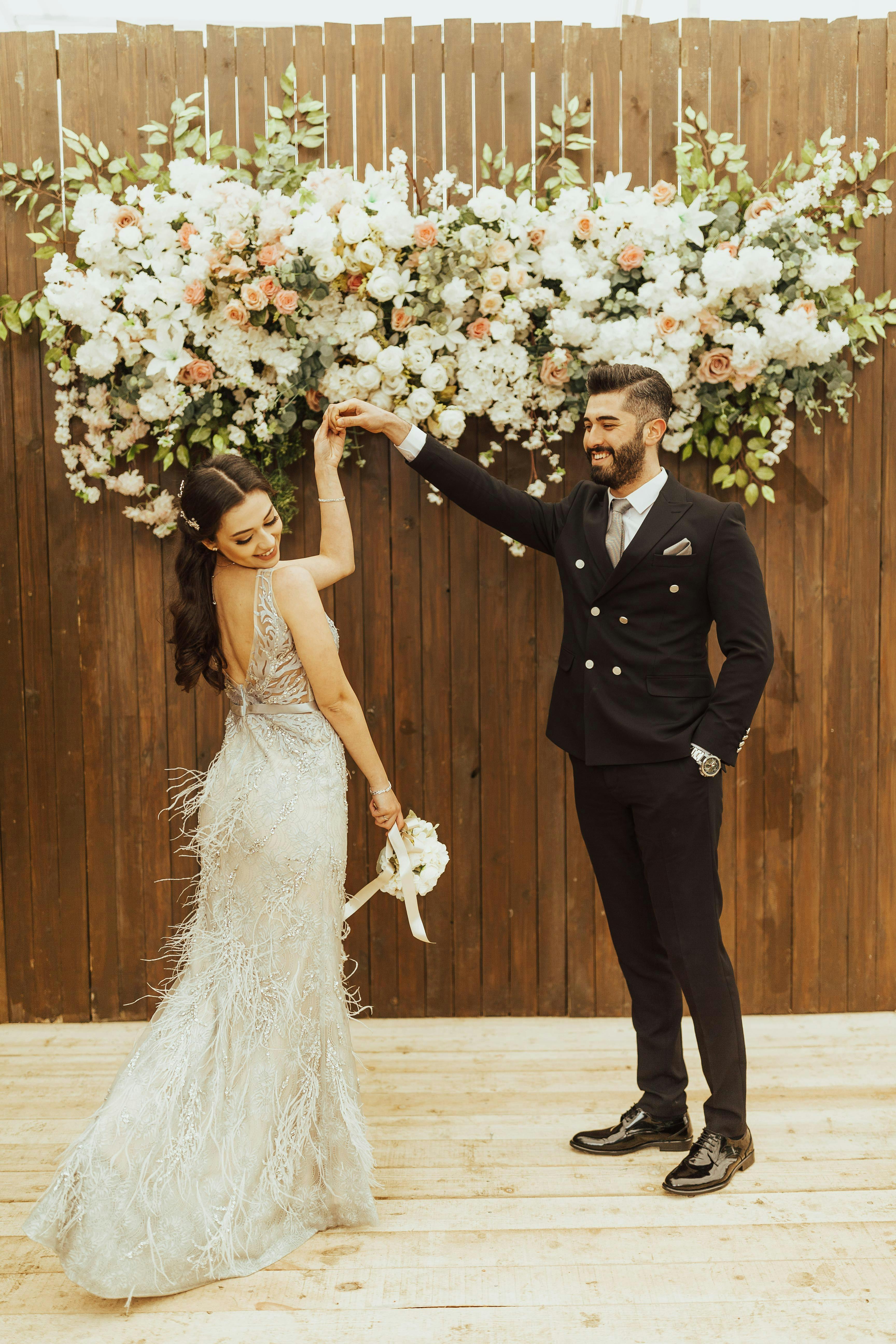 La mariée et le marié dansent | Source : Pexels
