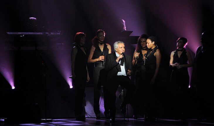 Michel Sardou sur scène. | Photo : GettyImage