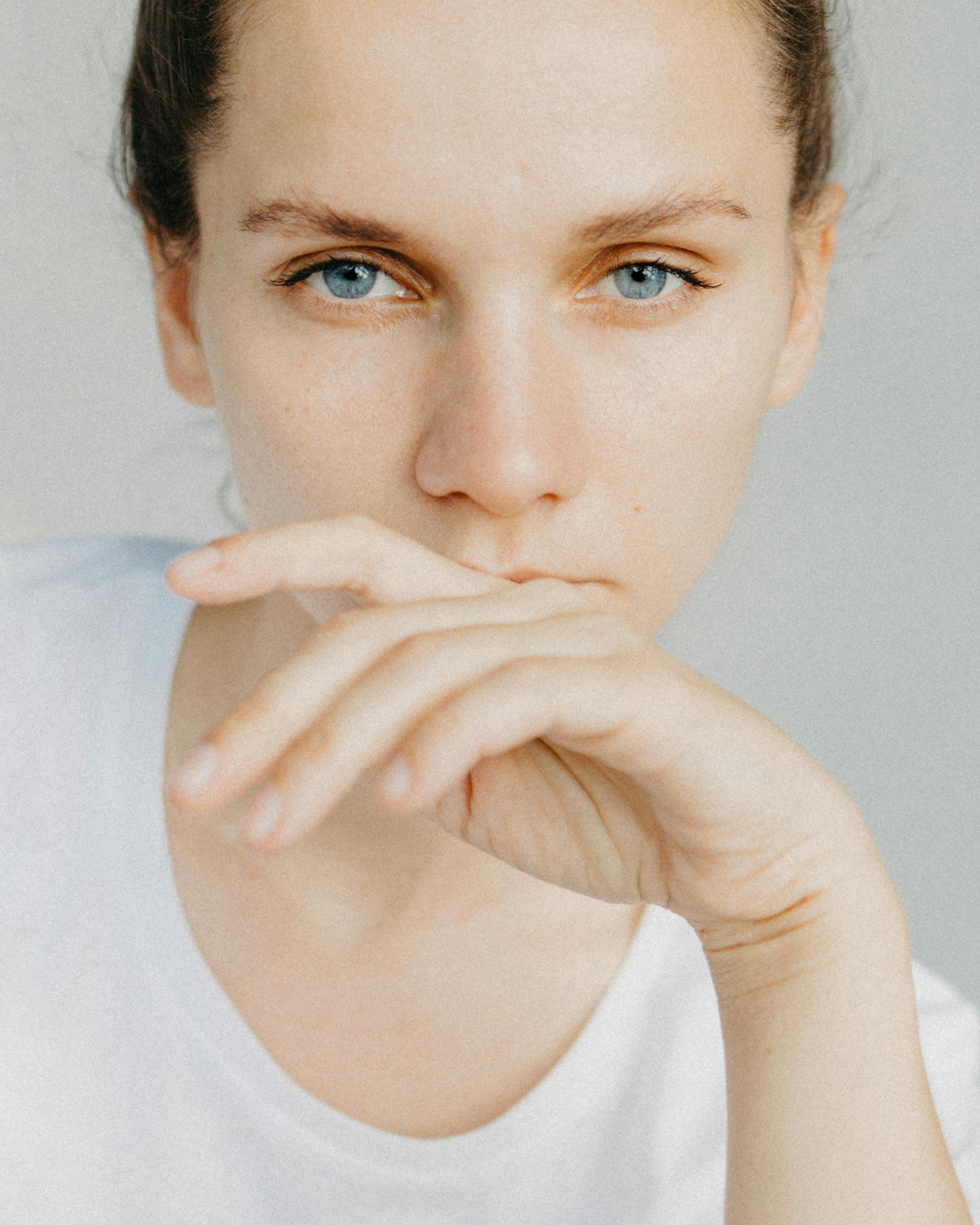 Une femme réfléchie | Source : Pexels