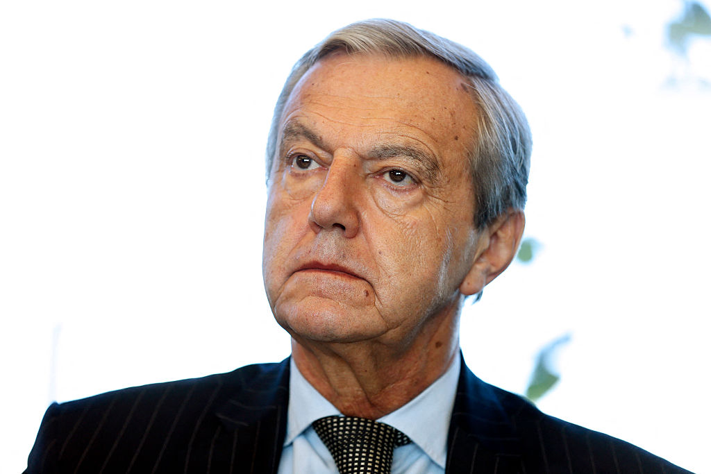 Daniel Bilalian, directeur des sports de France Télévisions, lors d'une conférence de presse à Paris pour le lancement de l'opération "Au Tour de l'Emploi", au siège du MEDEF (Mouvement des entreprises de France), le 18 mai 2015. | Source : Getty Images
