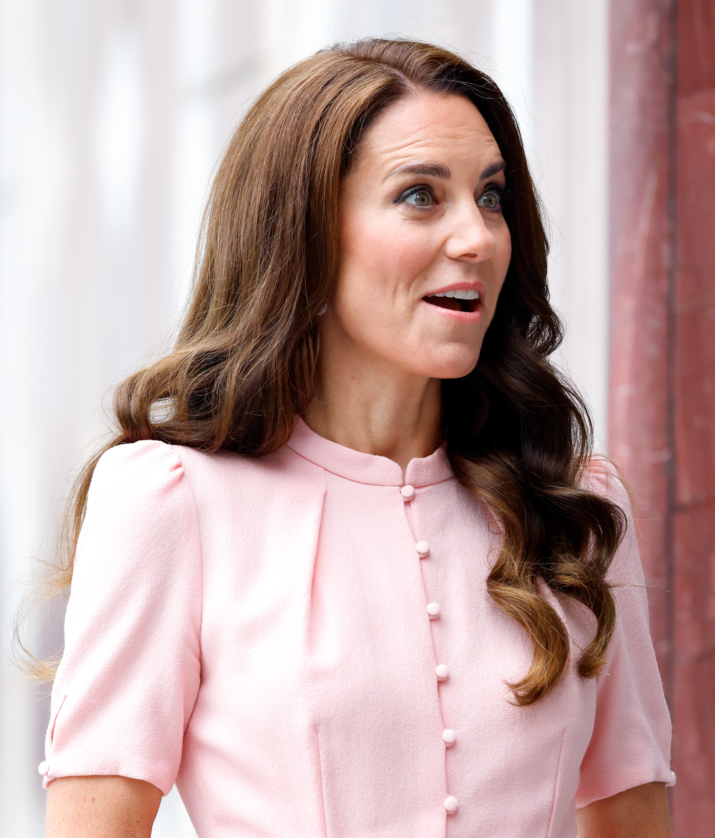 Kate Middleton arrive pour inaugurer officiellement le Young V&amp;A avant son ouverture au public le 28 juin 2023 à Londres, en Angleterre. | Source : Getty Images