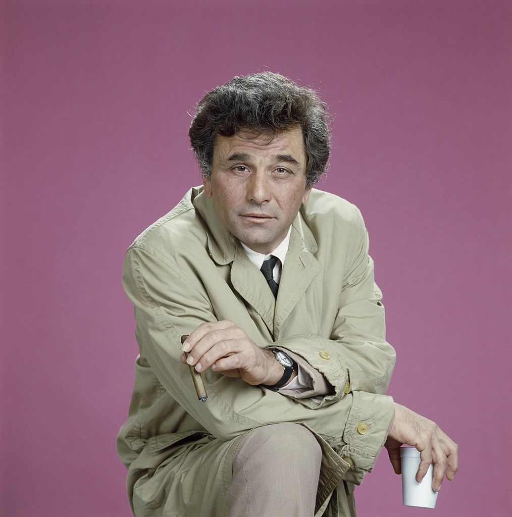 Peter Falk dans le rôle du lieutenant Columbo dans "Columbo: Inculpé de meurtre", circa 1970 | Source : Getty Images