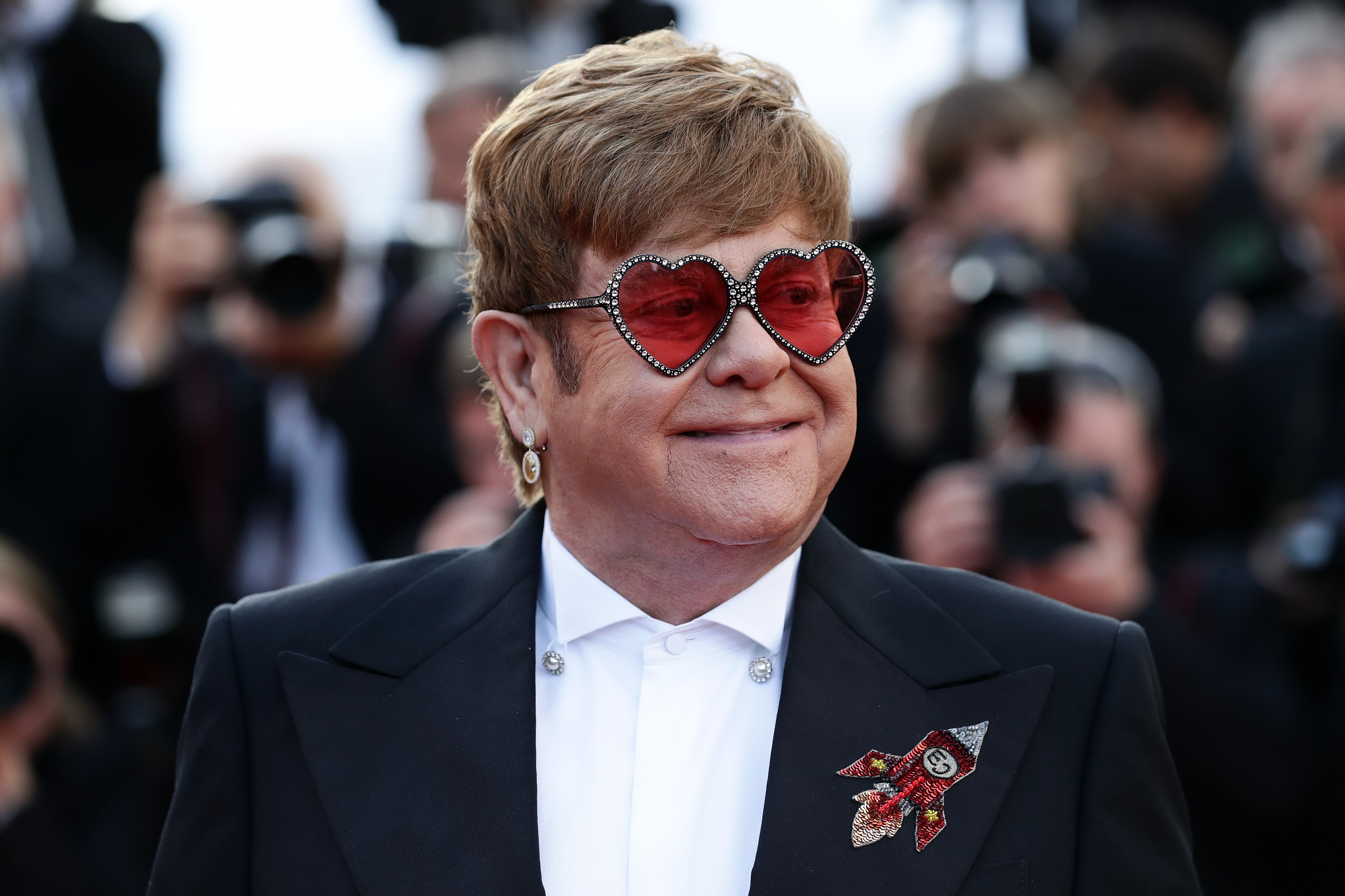 Sir Elton John assiste à la projection de "Rocketman" lors de la 72ème édition du Festival de Cannes, le 16 mai 2019, à Cannes, en France. | Source: Getty Images.