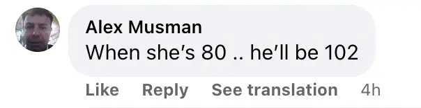 Capture d'écran d'un commentaire sur l'apparition de Harrison Ford et Calista Flockhart lors de la projection du film "Indiana Jones et le cadran de la destinée", le 25 juin 2023, à Taormina, en Italie. | Source : Facebook/Daily Mail