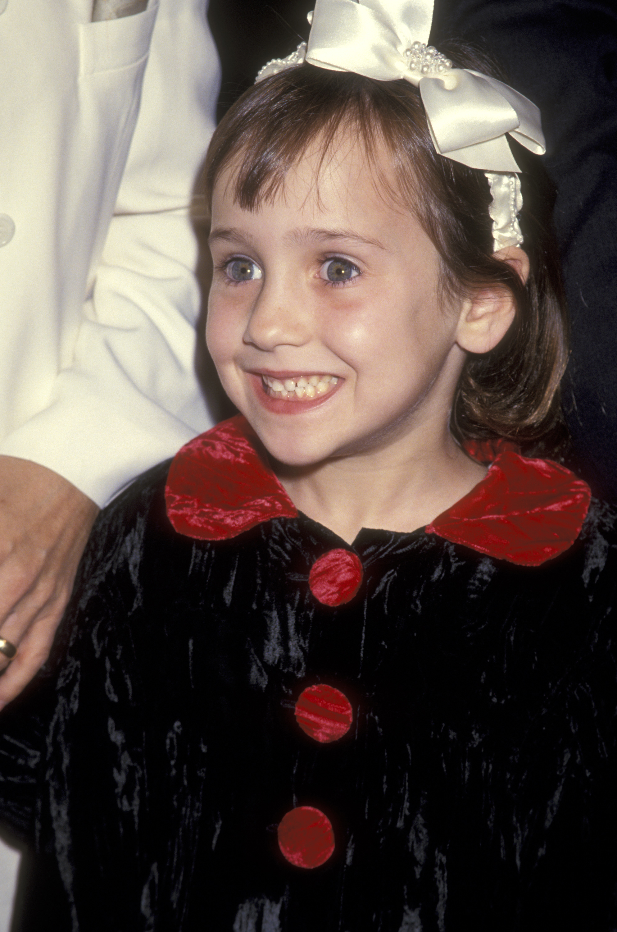 Mara Wilson assiste à la première de "Madame Doubtfire" à Beverly Hills, 1993 | Source : Getty Images