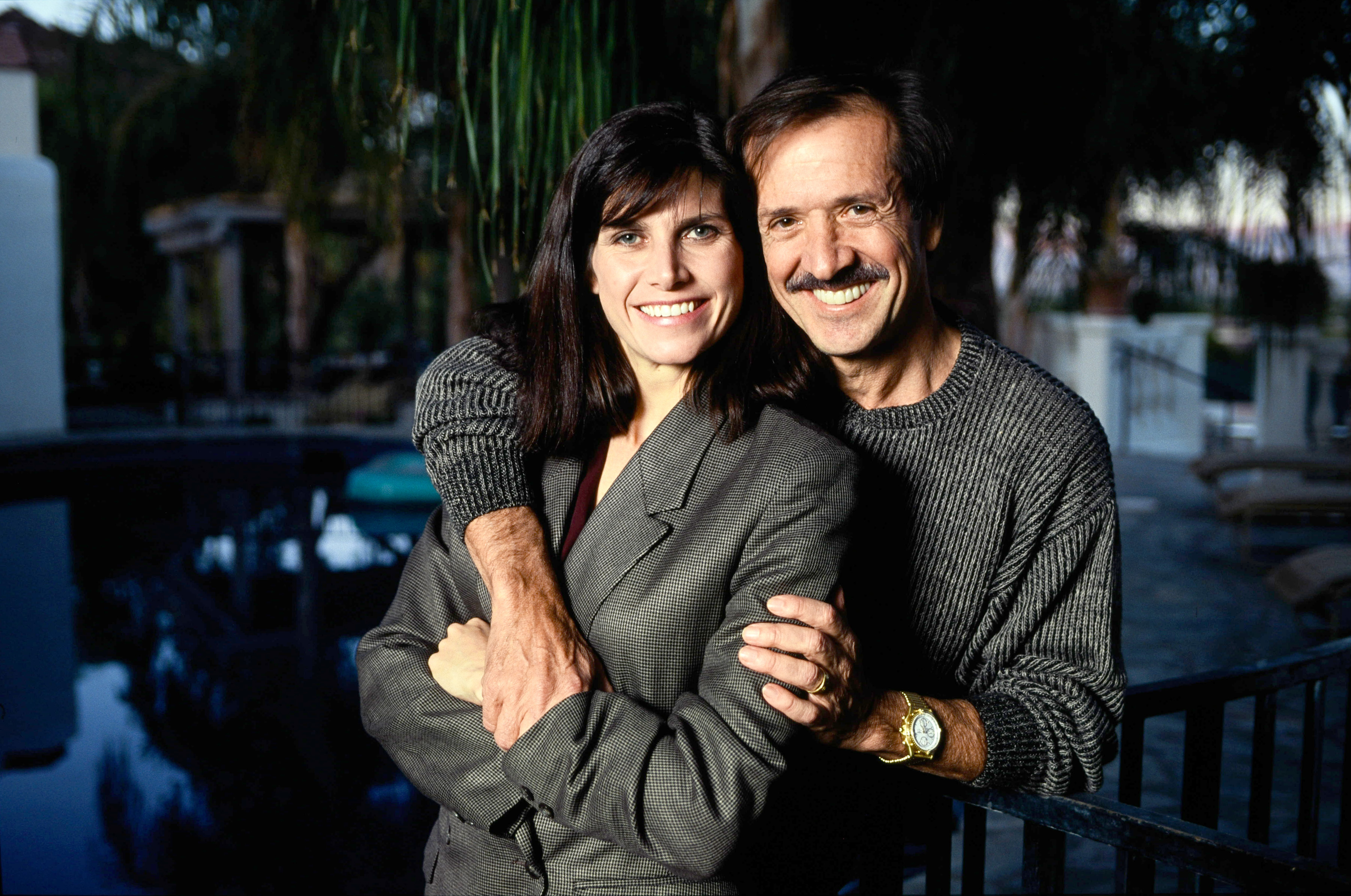 Sonny Bono et sa 4e épouse Mary Whitaker le 1er janvier 1991 en Californie | Source : Getty Images