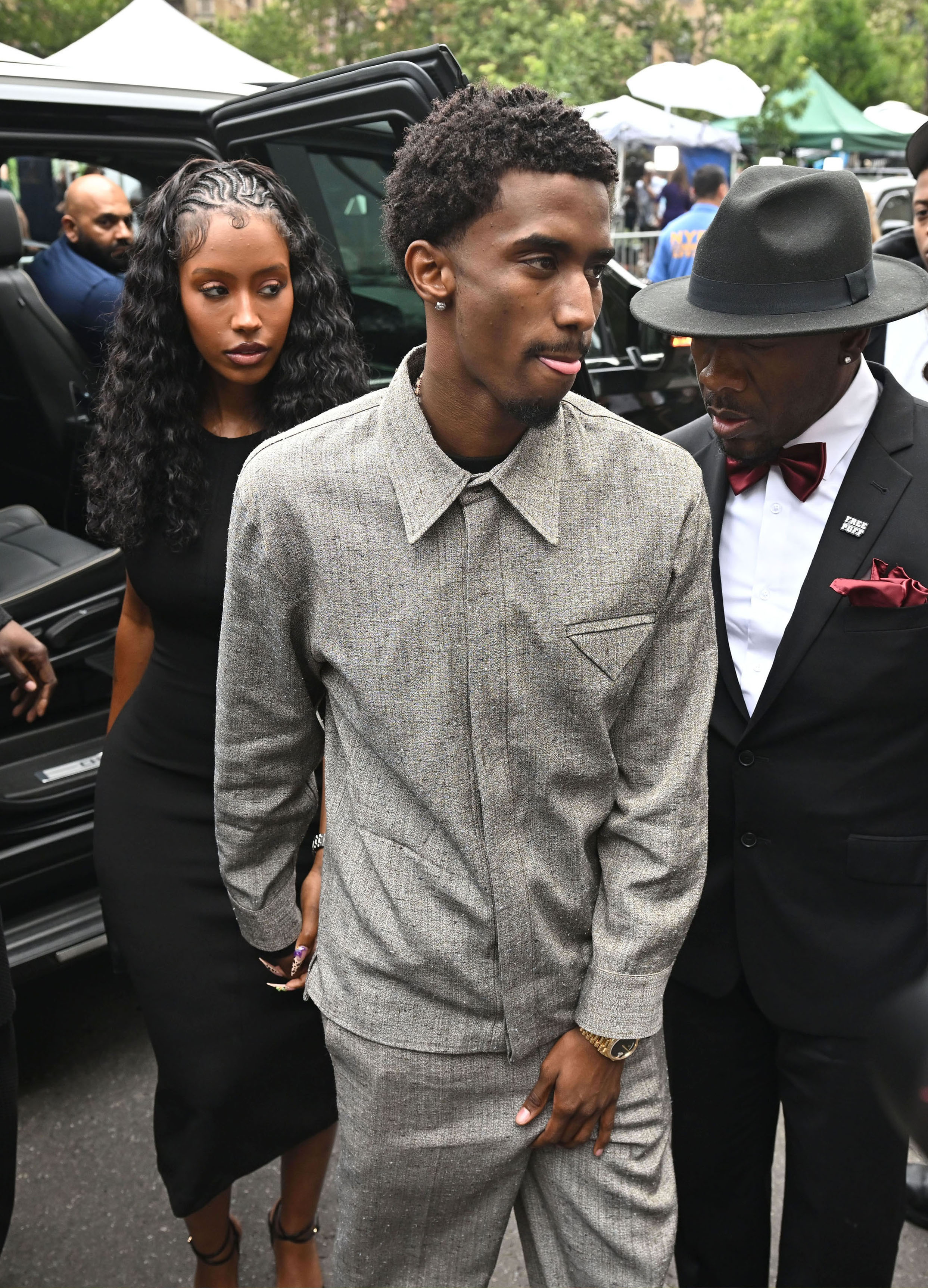 Raven Tracy et Christian Combs photographiés devant le tribunal fédéral de Manhattan le 2 juillet 2025, à New York. | Source : Getty Images