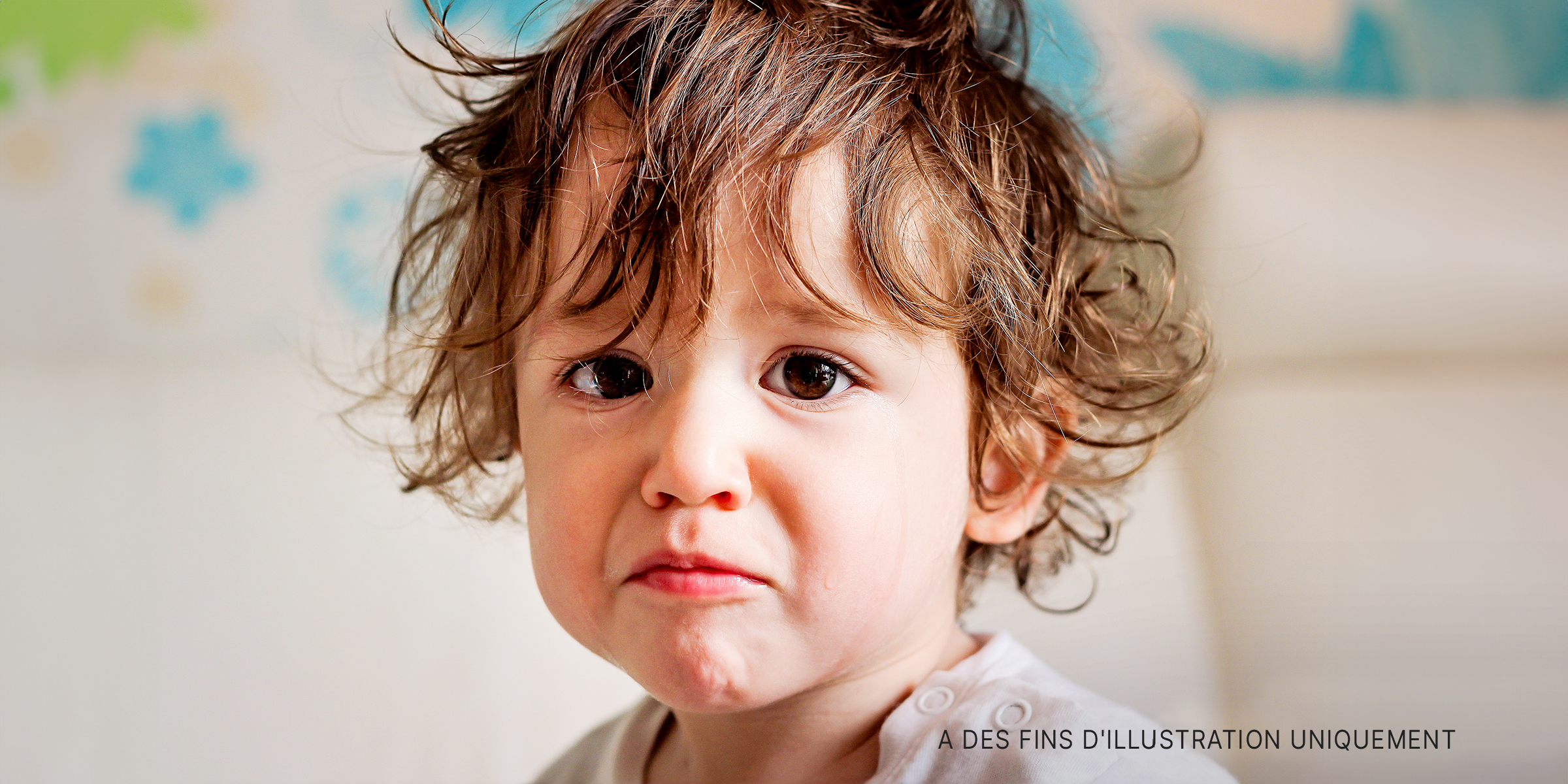 Un jeune garçon qui pleure | Source : Shutterstock