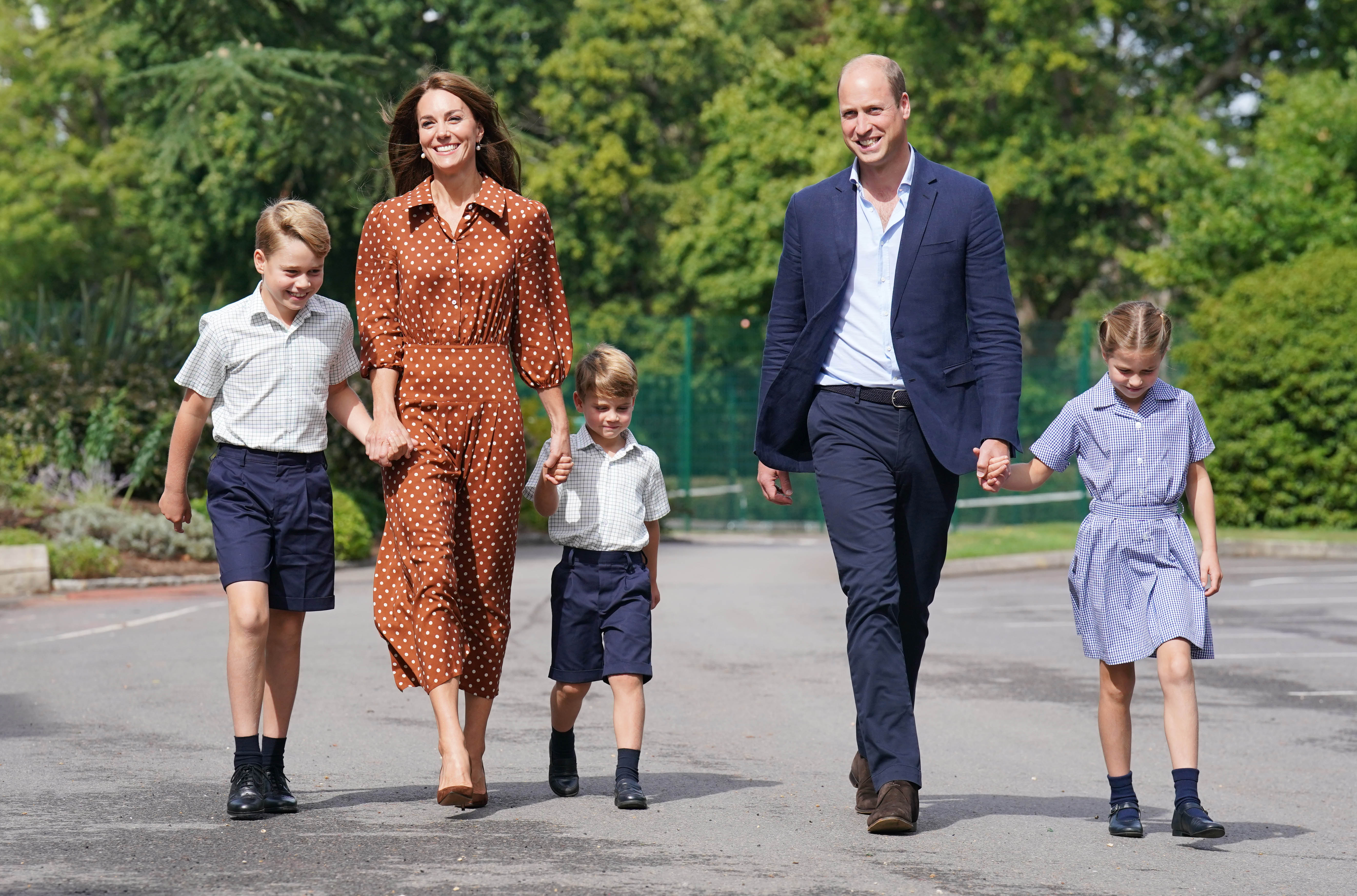 Le prince George, la princesse Charlotte, le prince Louis, le prince William, duc de Cambridge et Catherine, duchesse de Cambridge, 2022 | Source : Getty Images