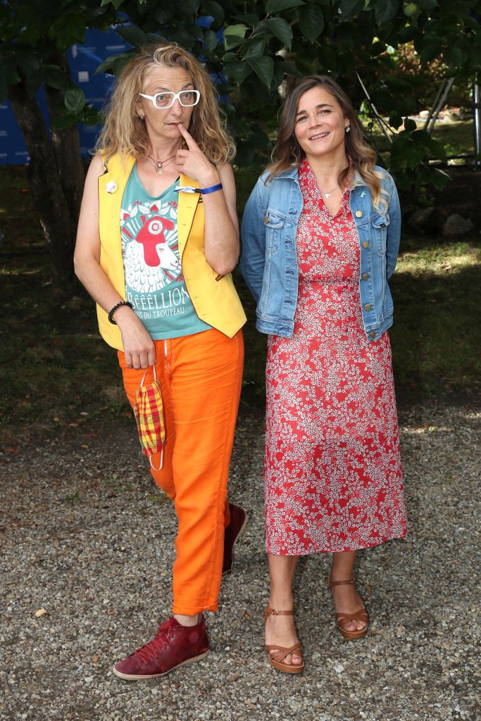 Corinne Masiero et Blanche Gardin assistent au photocall "Effacer L'Historique" au 13ème Festival du film francophone d'Angoulême le 28 août 2020 à Angoulême, France. | Photo : Getty Images