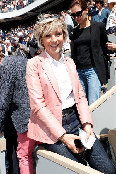 Evelyne Dheliat assiste à la treizième journée de Roland Garros le 07 juin 2019 à Paris, France. | Photo : Getty Images
