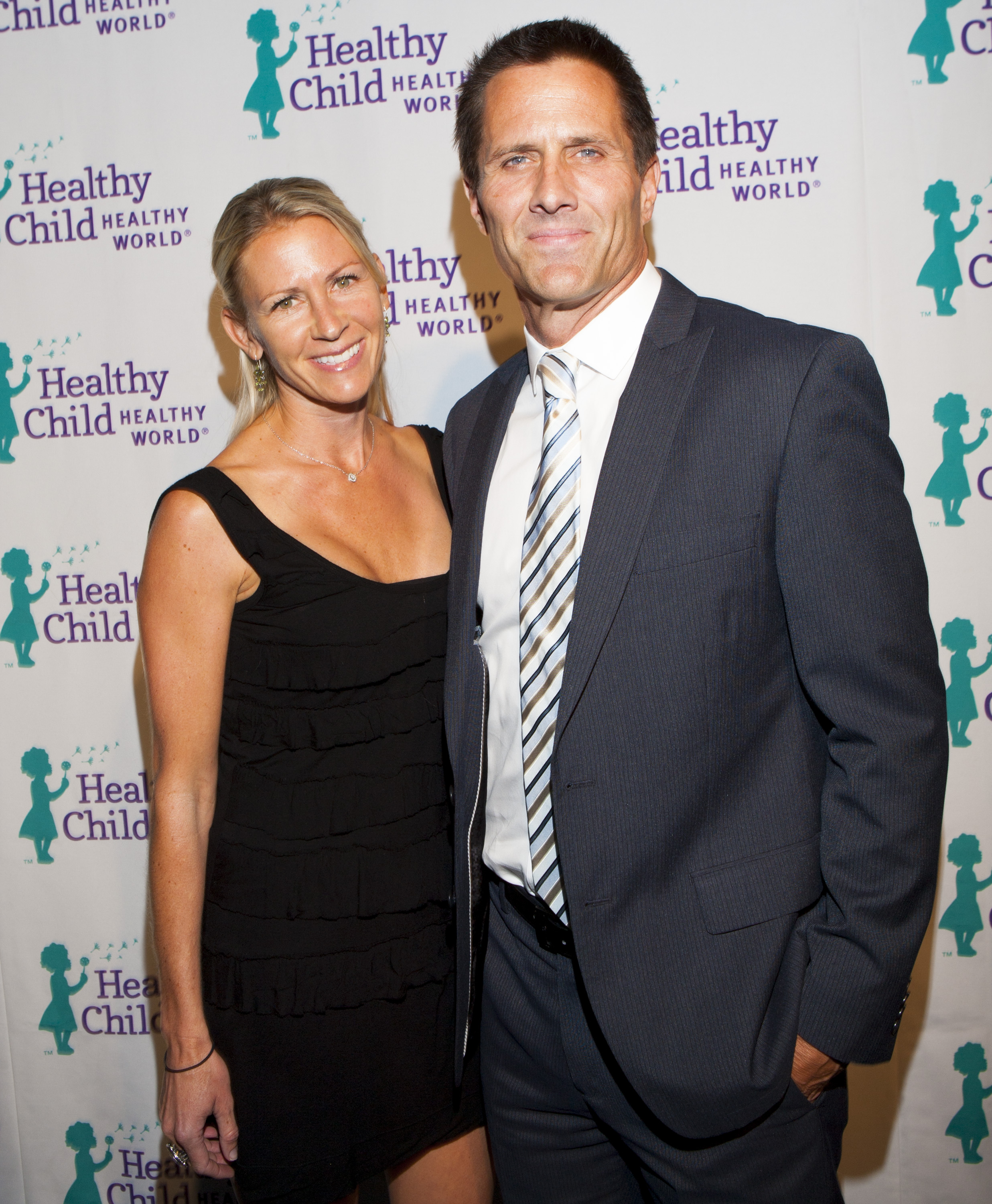 Erin Bolte et son mari assistent à la remise des 6e prix annuels de Mom On A Mission de Healthy Child Healthy World, le 29 octobre 2014 | Source : Getty Images