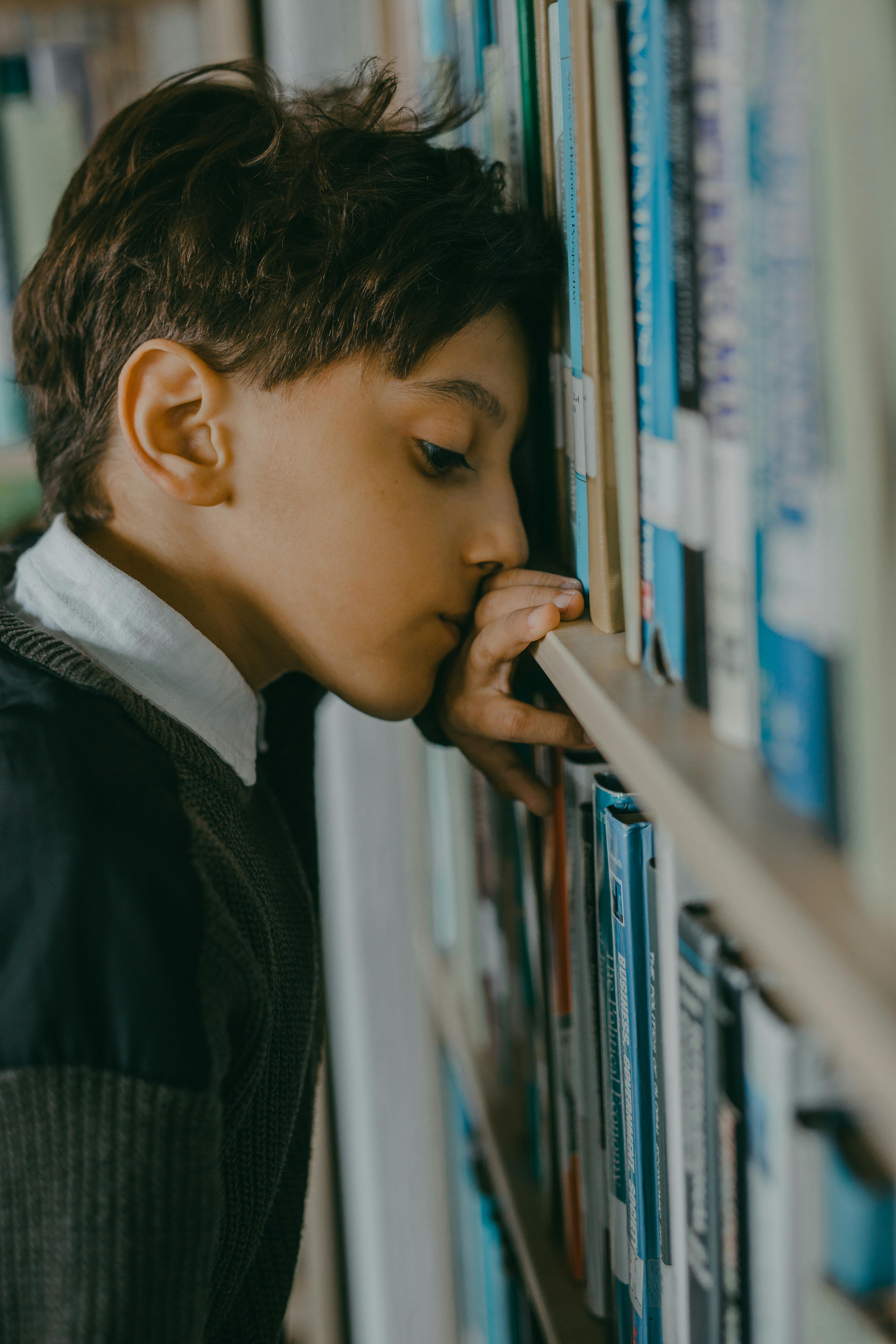 Un garçon triste | Source : Pexels