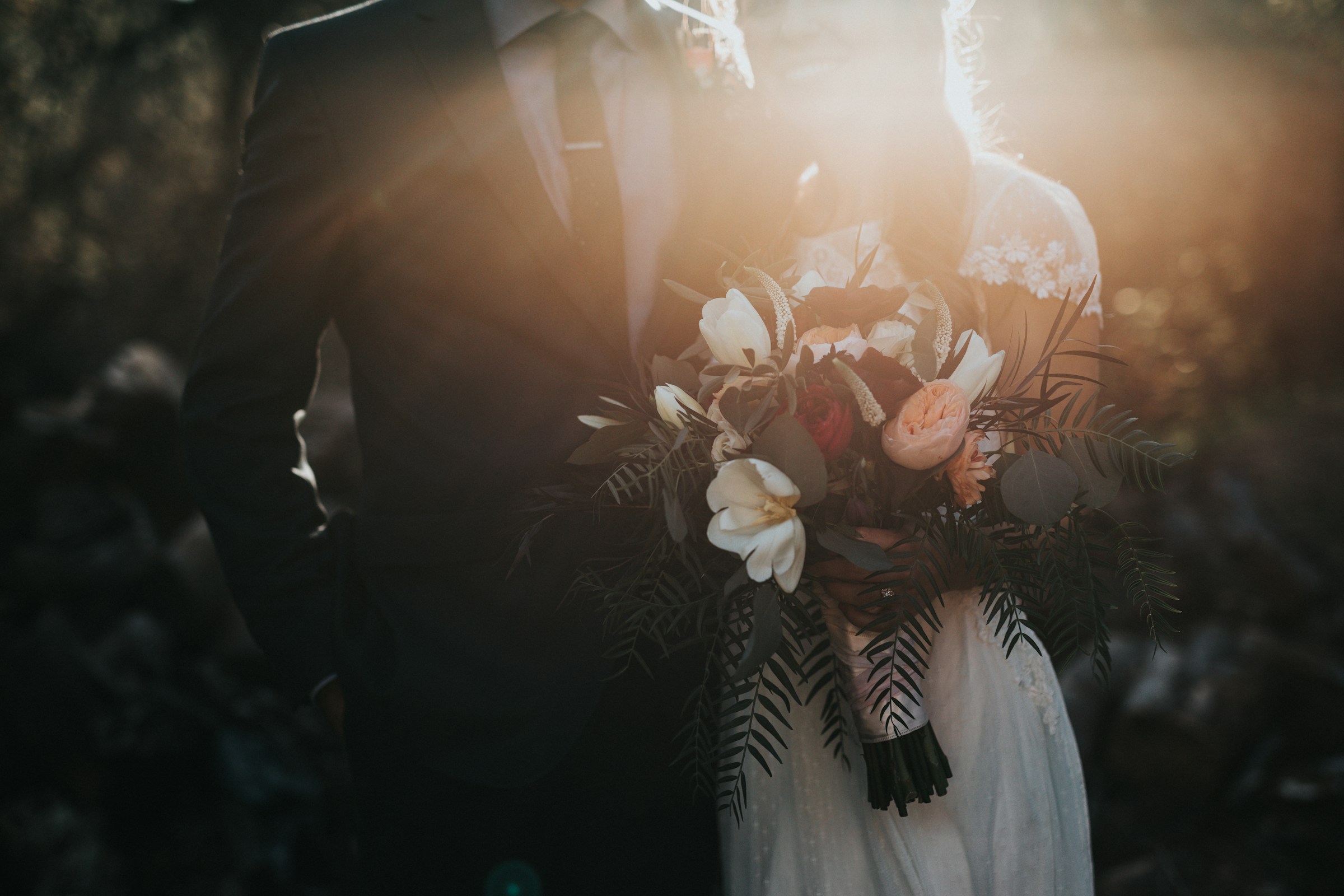 Un couple de jeunes mariés | Source : Unsplash