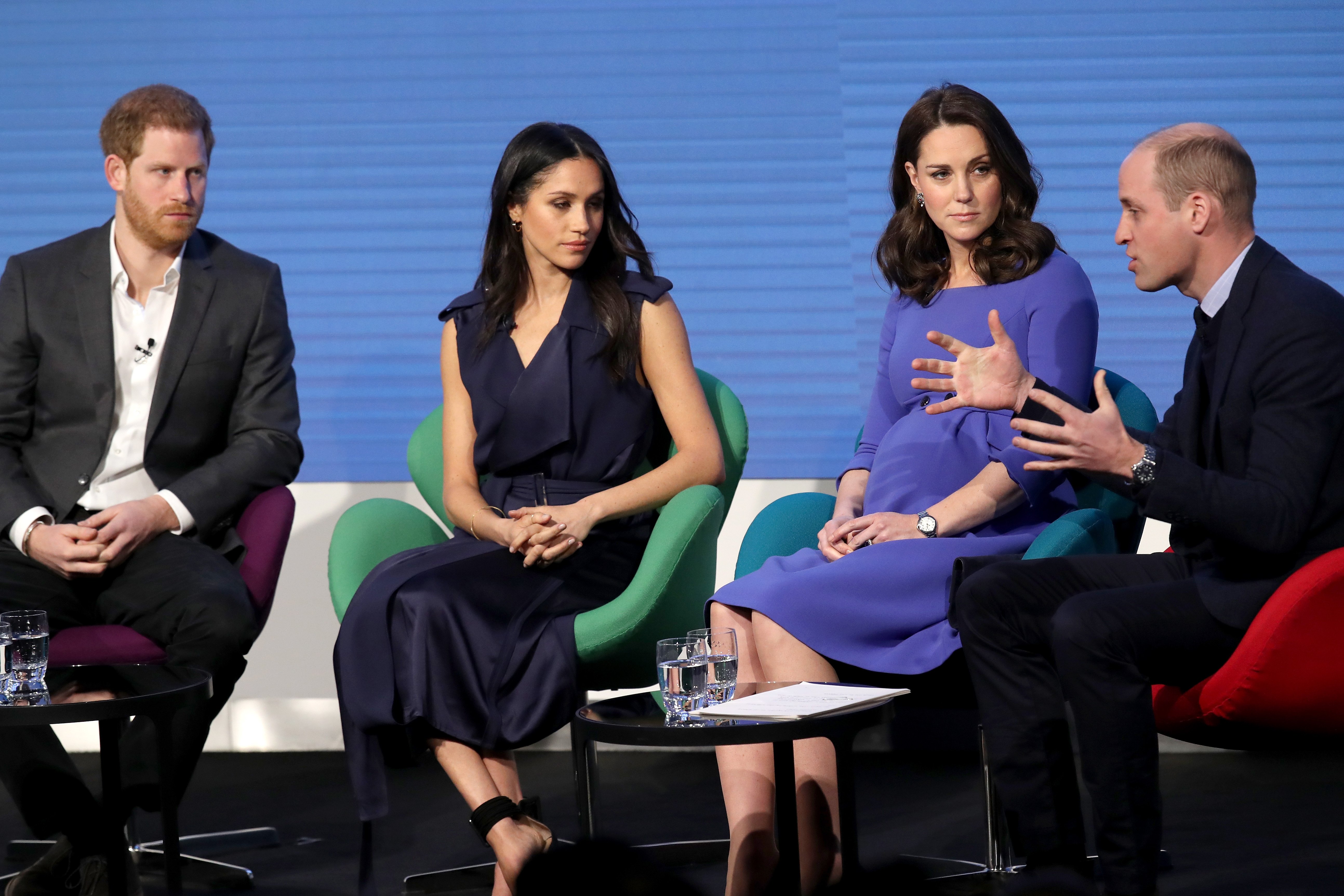 Le prince Harry, Meghan Markle, Catherine, duchesse de Cambridge et le prince William, duc de Cambridge, assistent au premier forum annuel de la Royal Foundation, le 28 février 2018 à Londres | Source : Getty Images