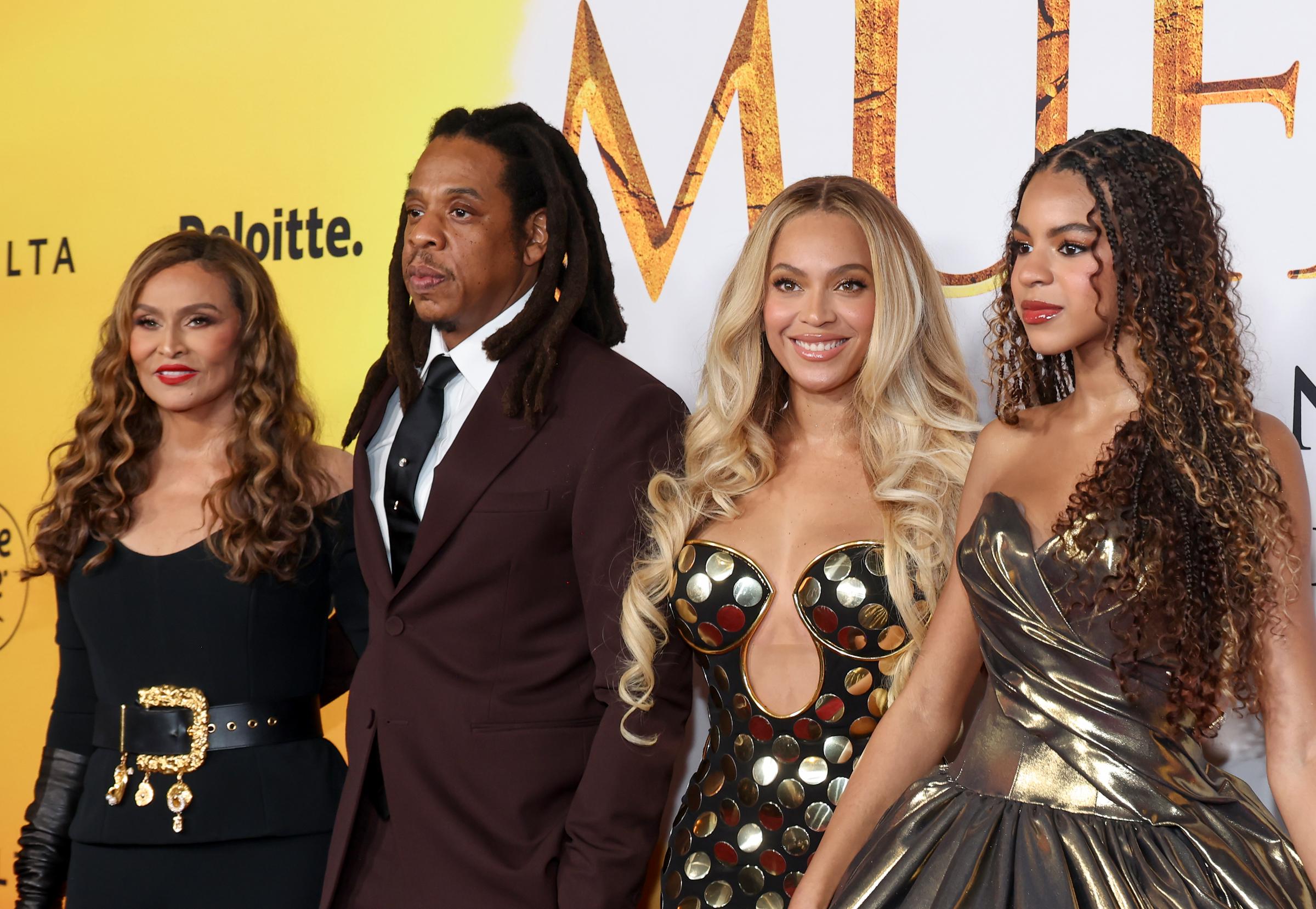 Tina Knowles, Jay-Z, Beyoncé et Blue Ivy Carter assistent à la première à Los Angeles de "Mufasa : Le Roi Lion" de Disney au Dolby Theatre le 9 décembre 2024 à Hollywood, Californie | Source : Getty Images